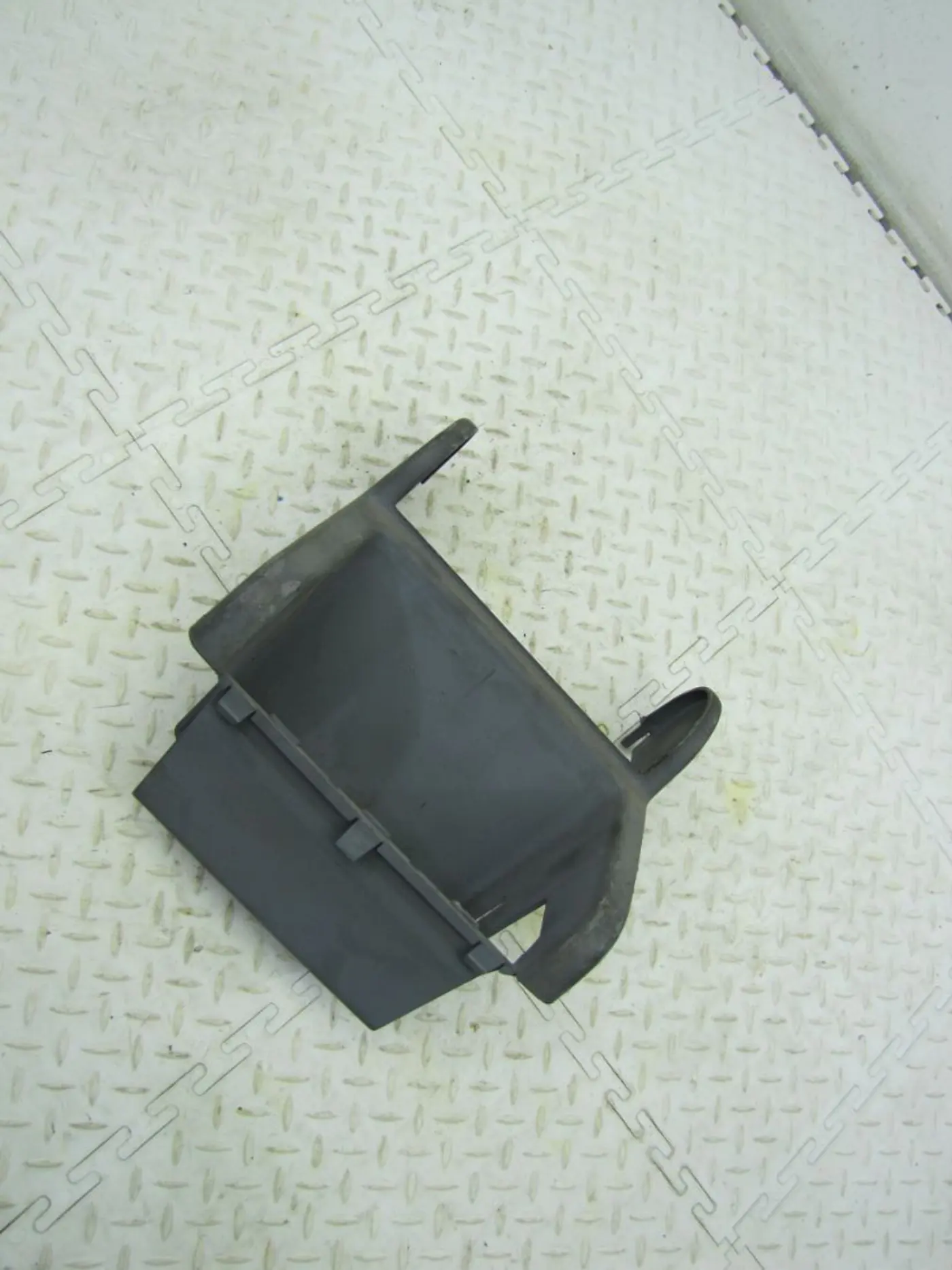 Бардачок к BMW 3 series 2001
