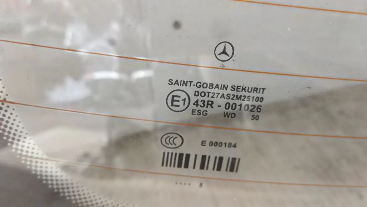 Стекло заднее к Mercedes-Benz CLS-klasse 2008