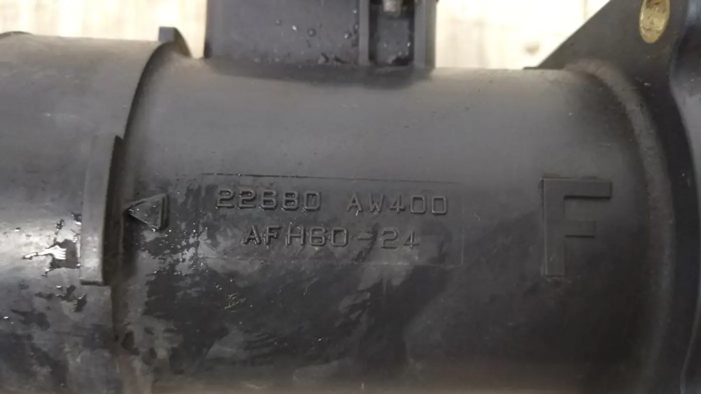Расходомер воздуха к Nissan NP300 2005