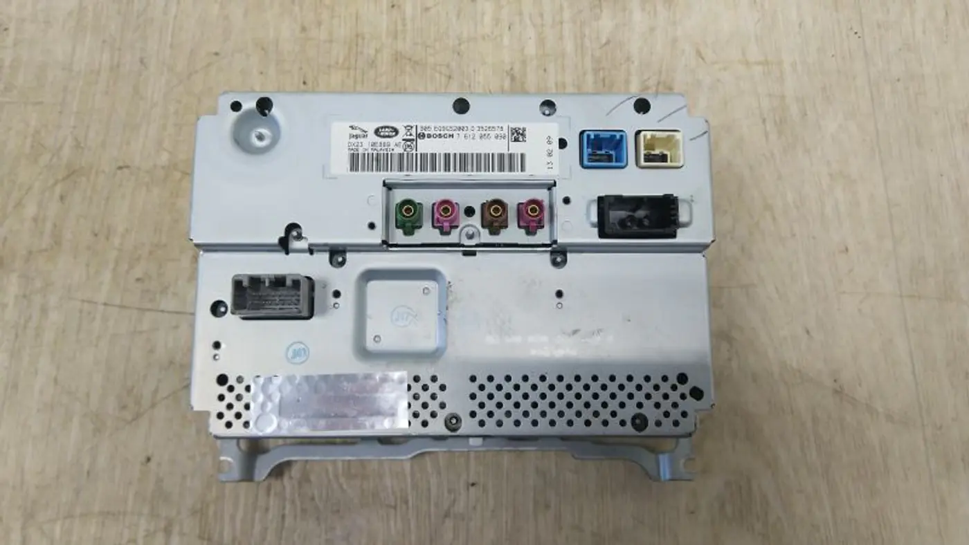 Монитор к Jaguar XF 2011