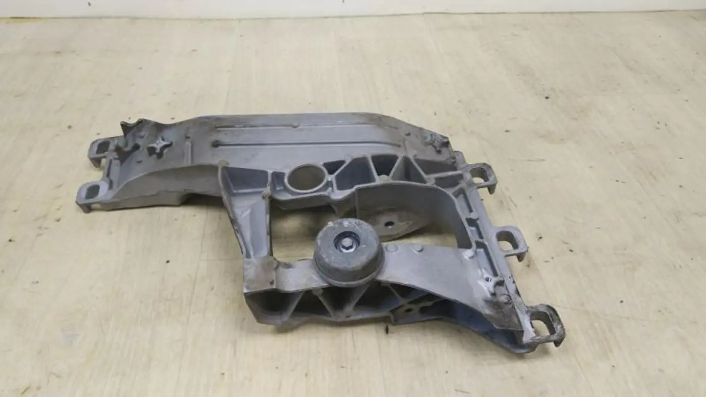 Балка под КПП к Land Rover Range Rover Velar 2020
