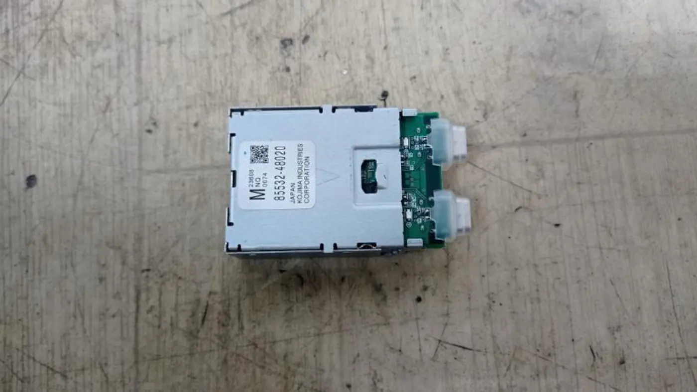 Разъем AUX / USB к Lexus RX 2023