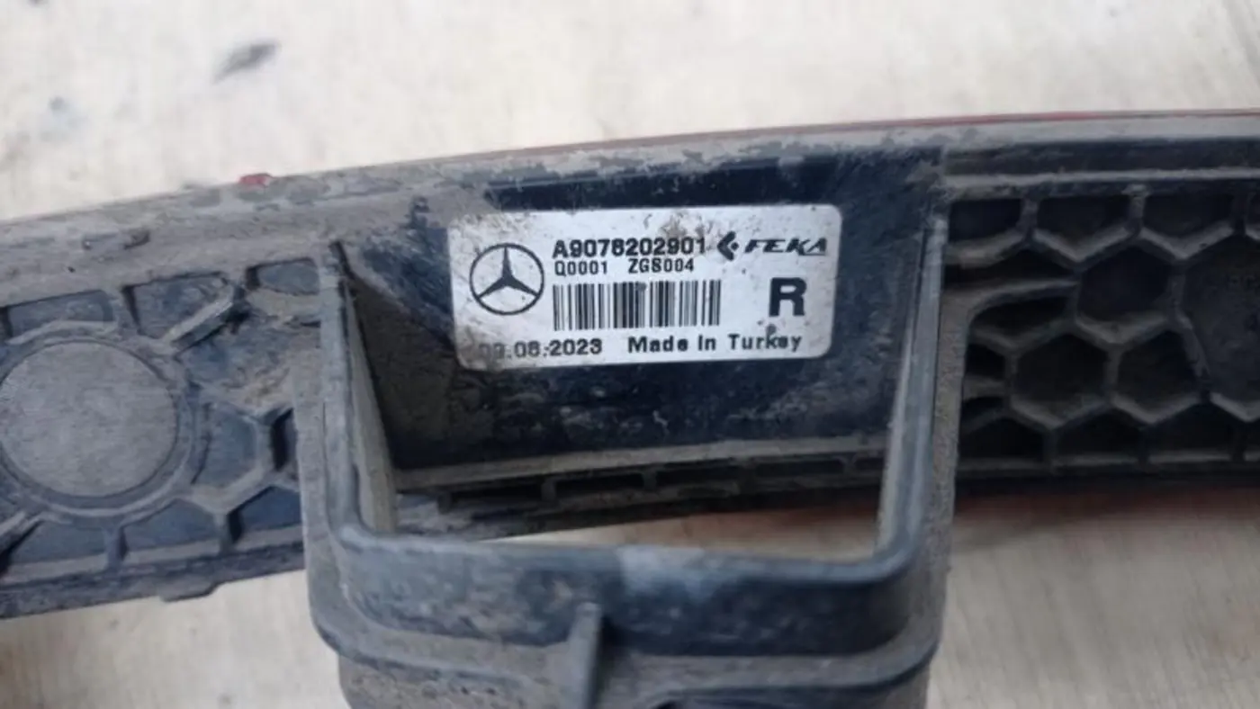 Катафот к Mercedes-Benz Sprinter 2023