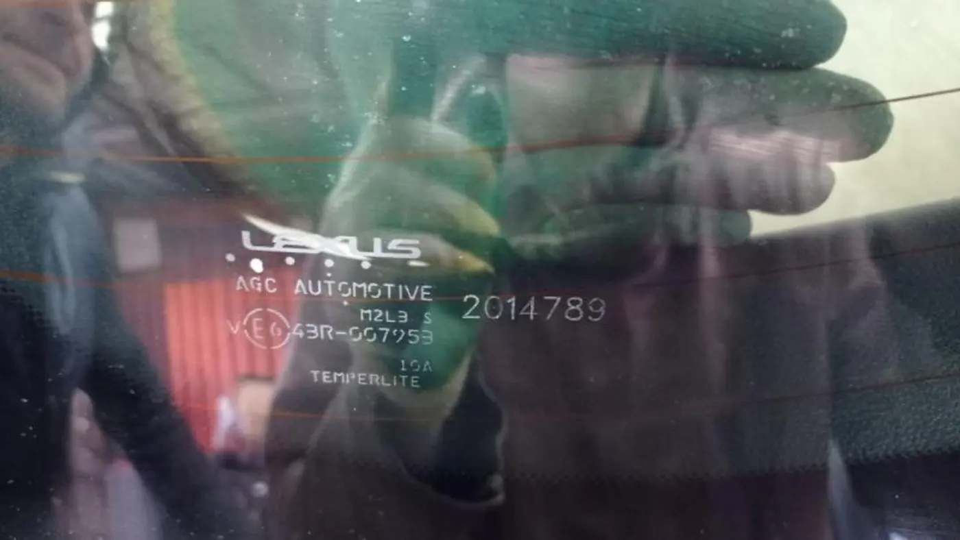 Стекло заднее к Lexus RX 2023