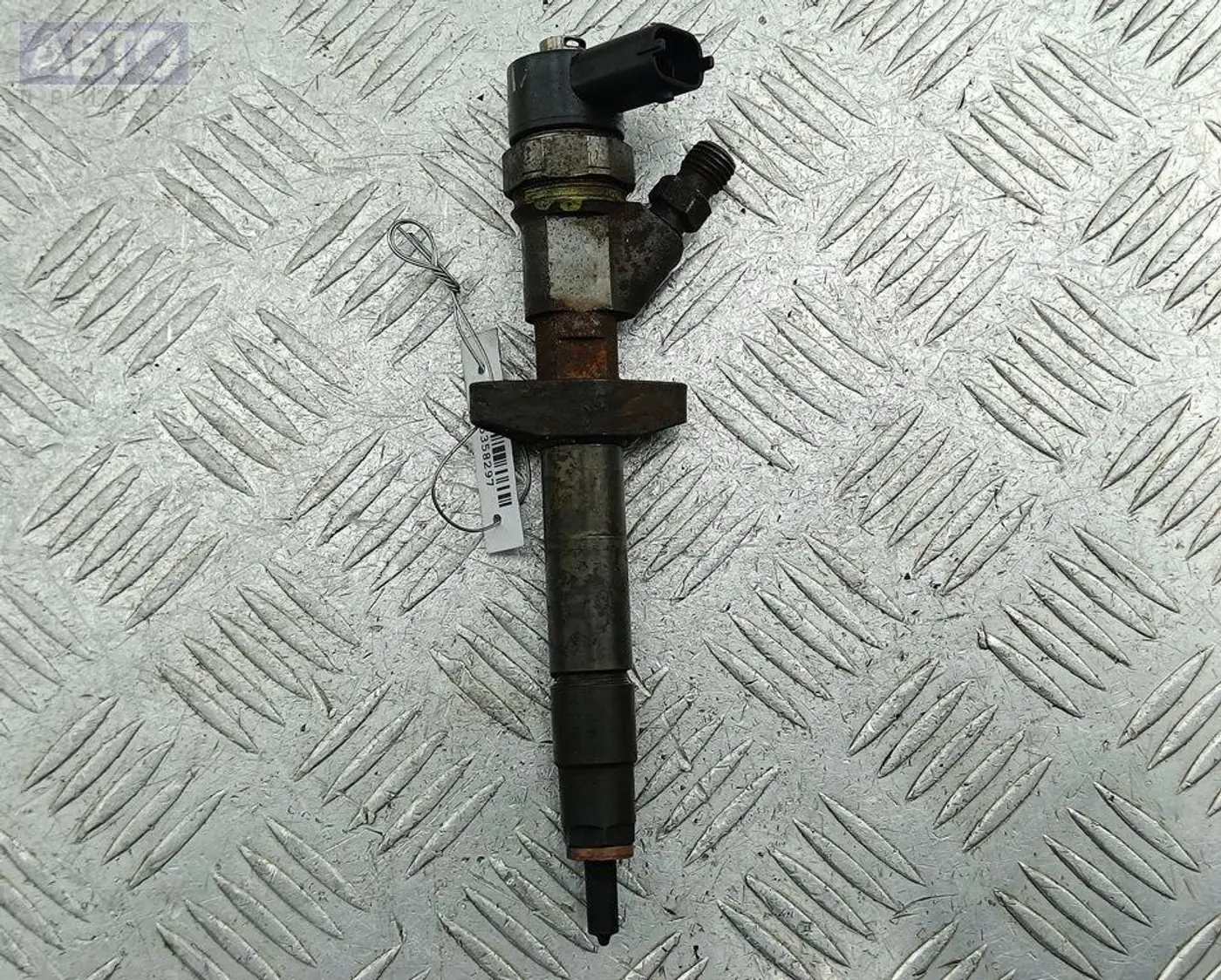 Форсунка к Opel Super Six 2001