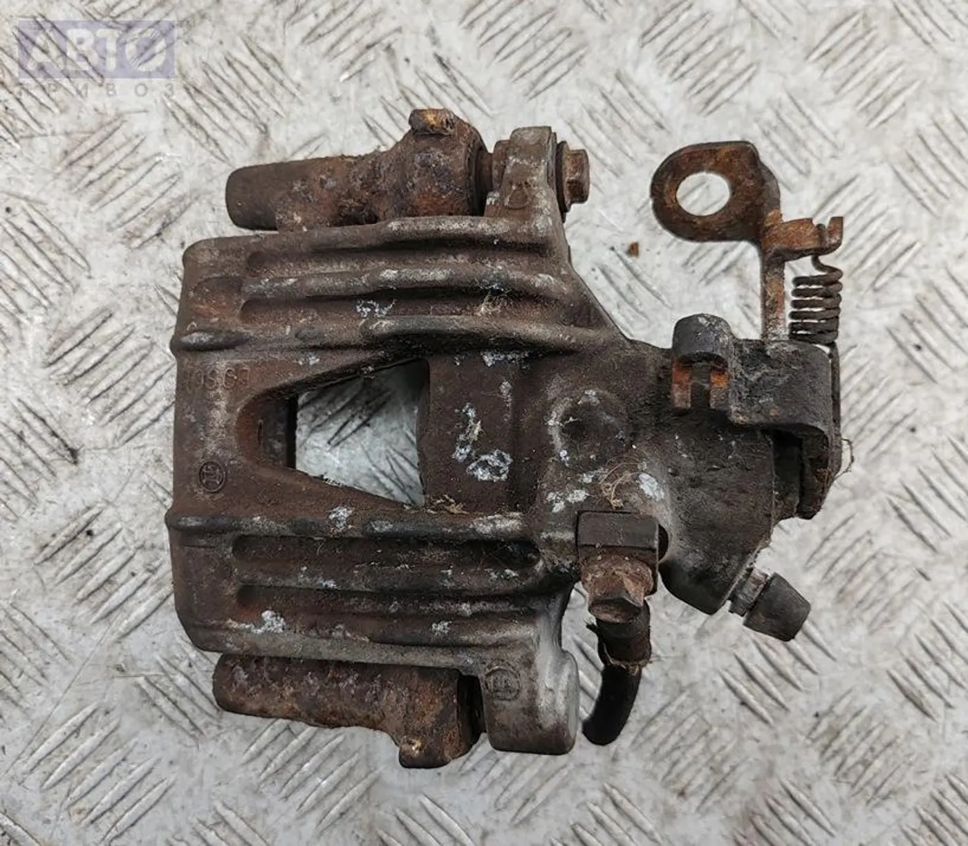 Суппорт к Opel Zafira 2000