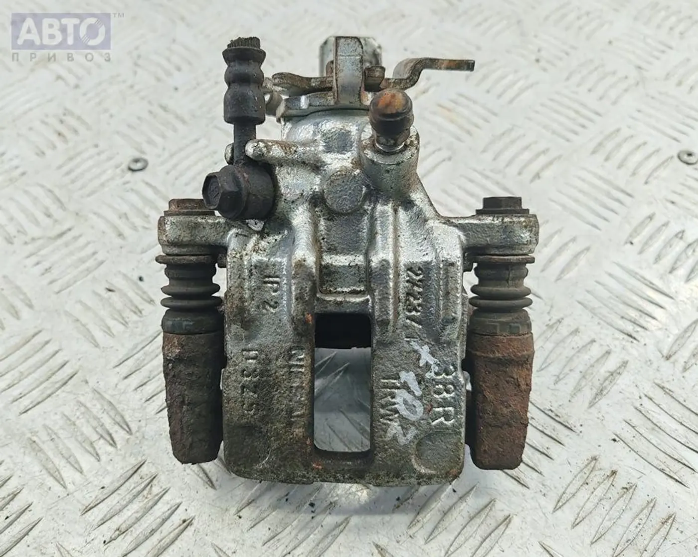 Суппорт к Nissan Almera 2005