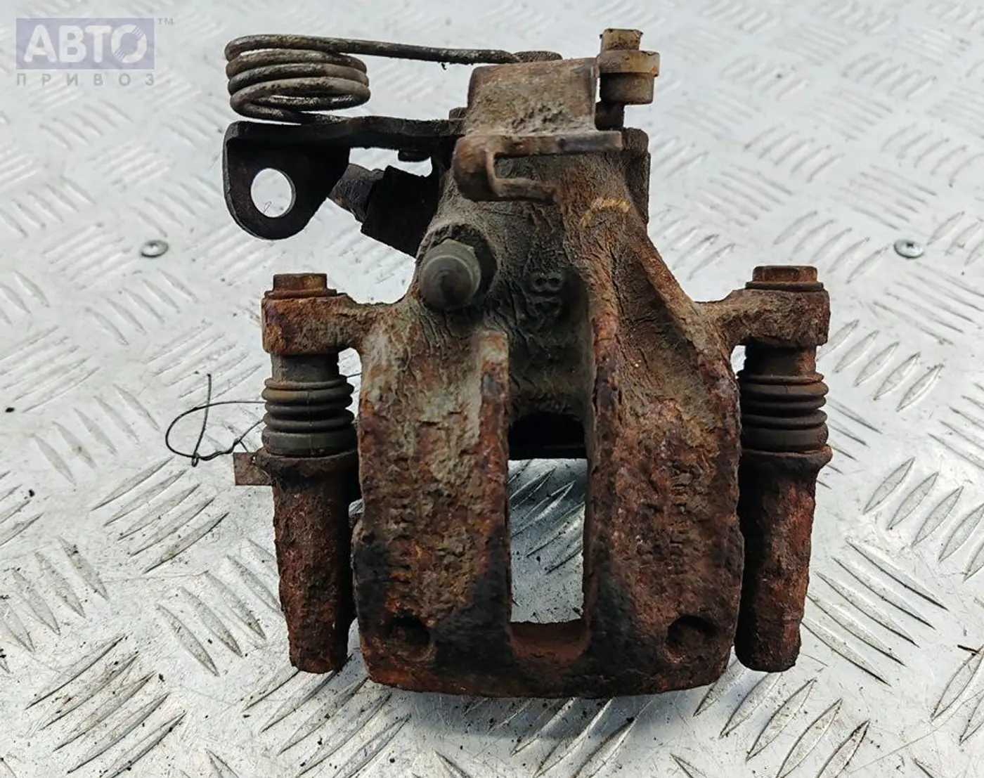 Суппорт к Audi A4 1997