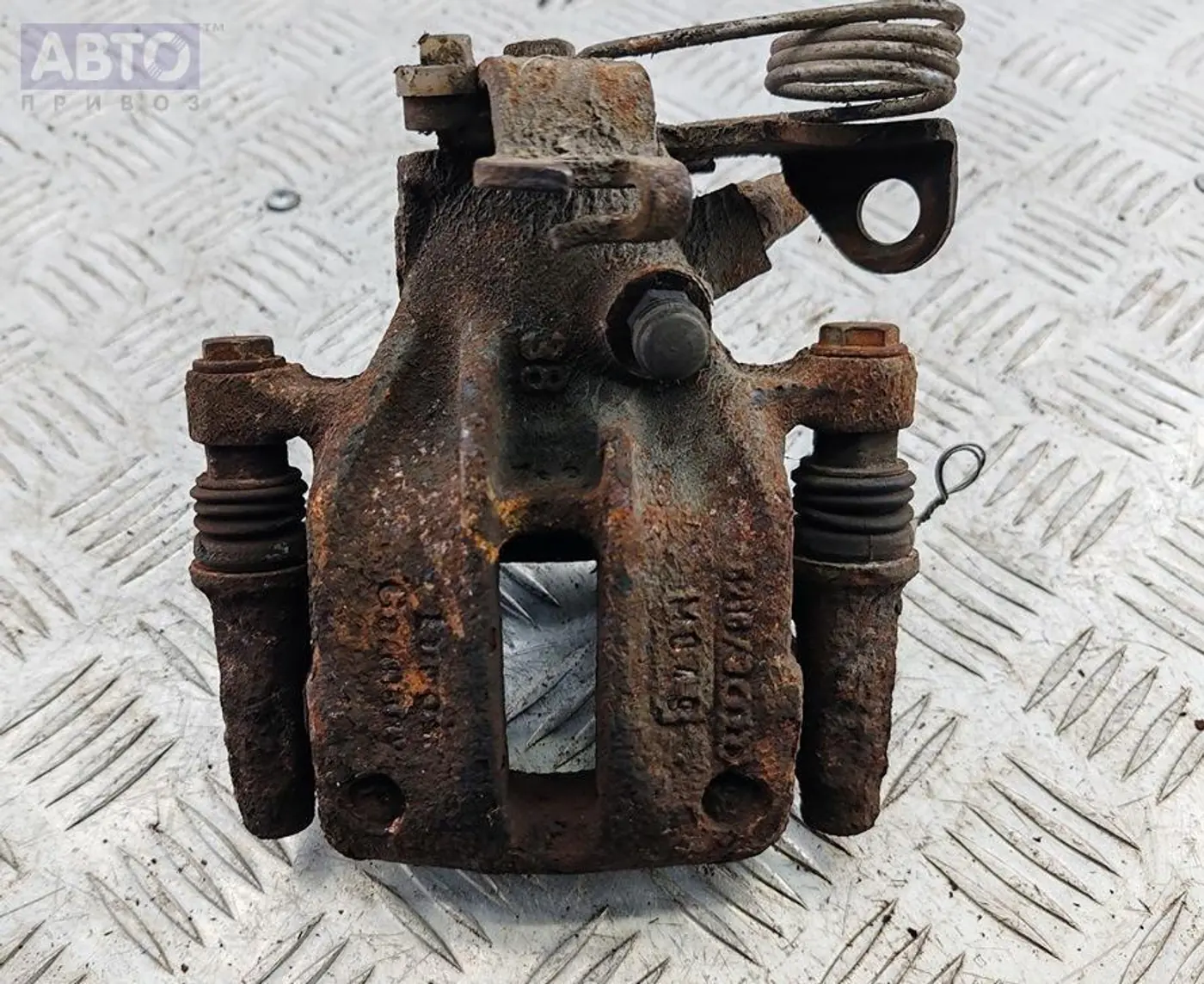 Суппорт к Audi A4 1997