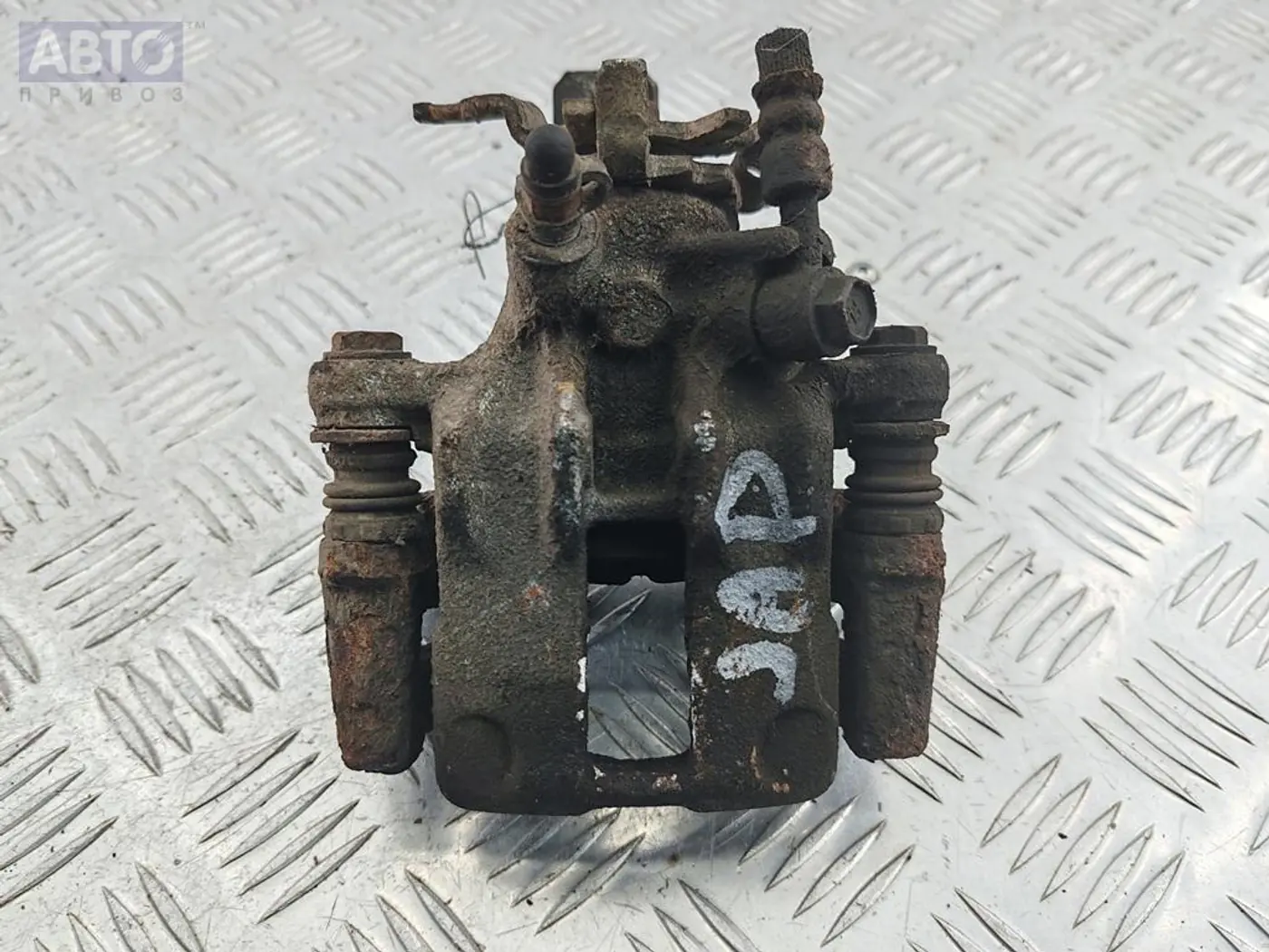 Суппорт к Nissan Almera 2005