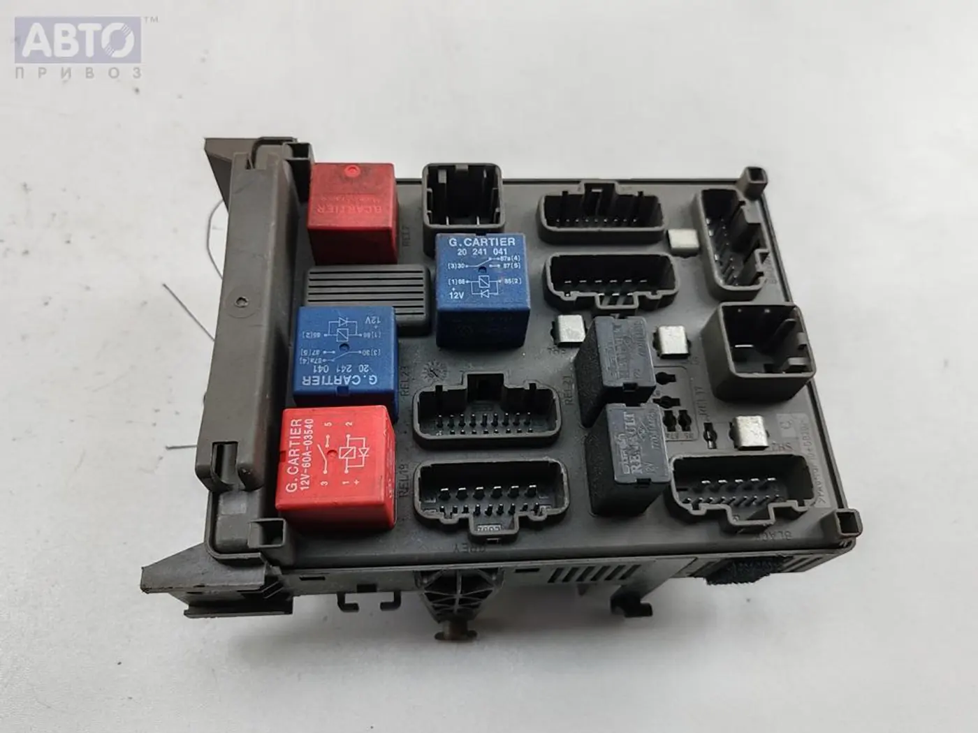 Короб предохранителей к Renault Laguna 2001
