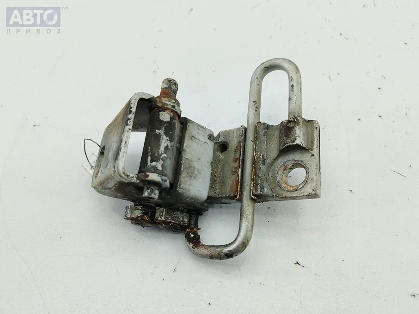 Петли к Volkswagen Passat 1997