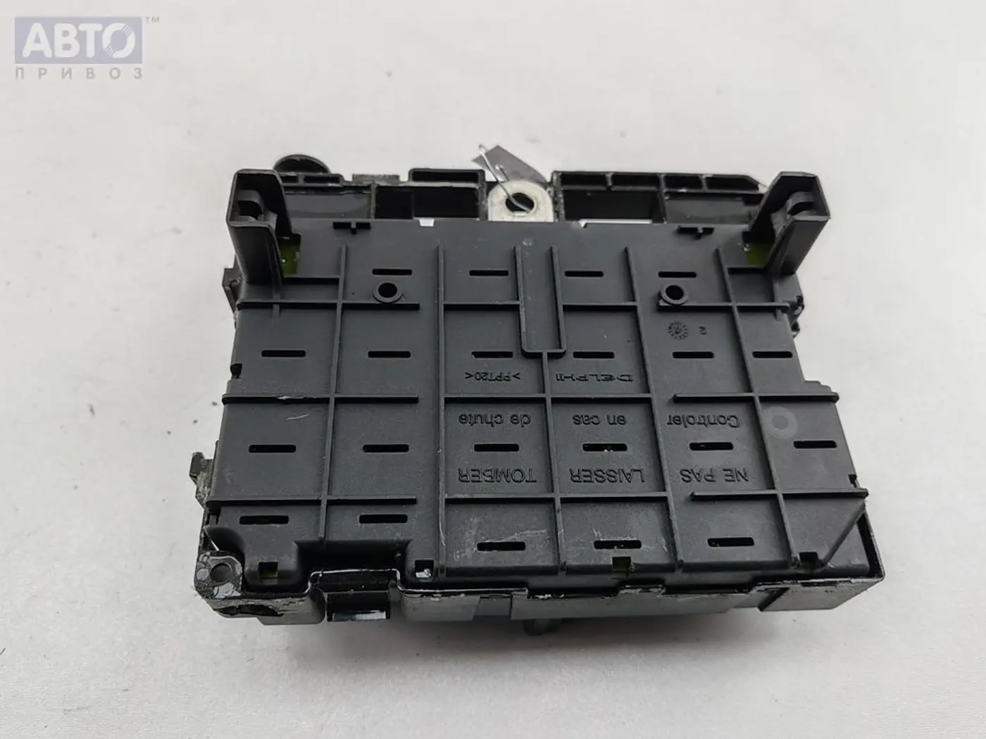Короб предохранителей к Peugeot 307 2003