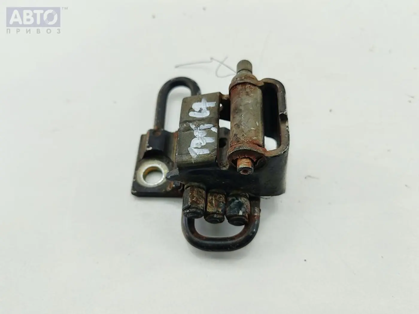 Петли к Volkswagen Passat 1998