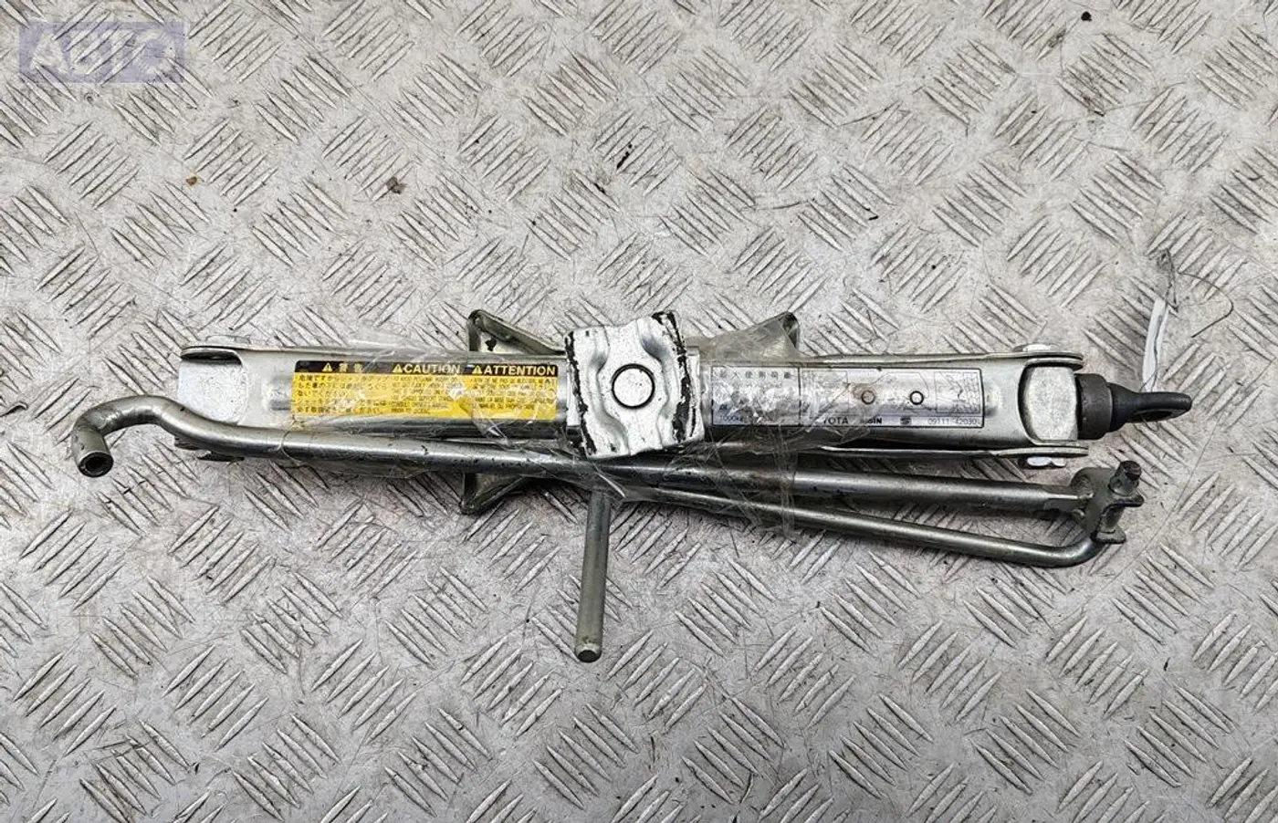 Домкрат к Toyota RAV 4 2005