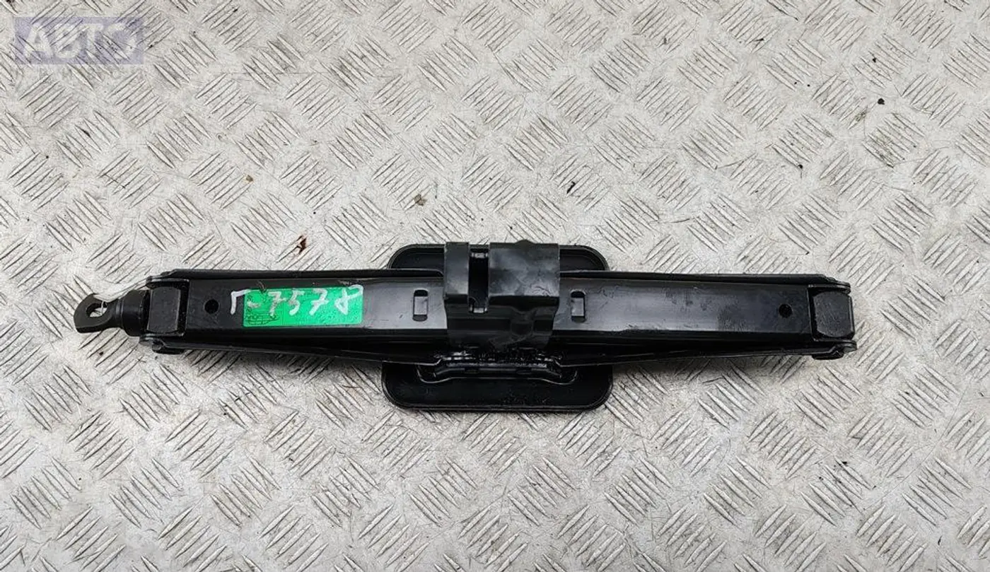 Домкрат к Hyundai Santa Fe 2006