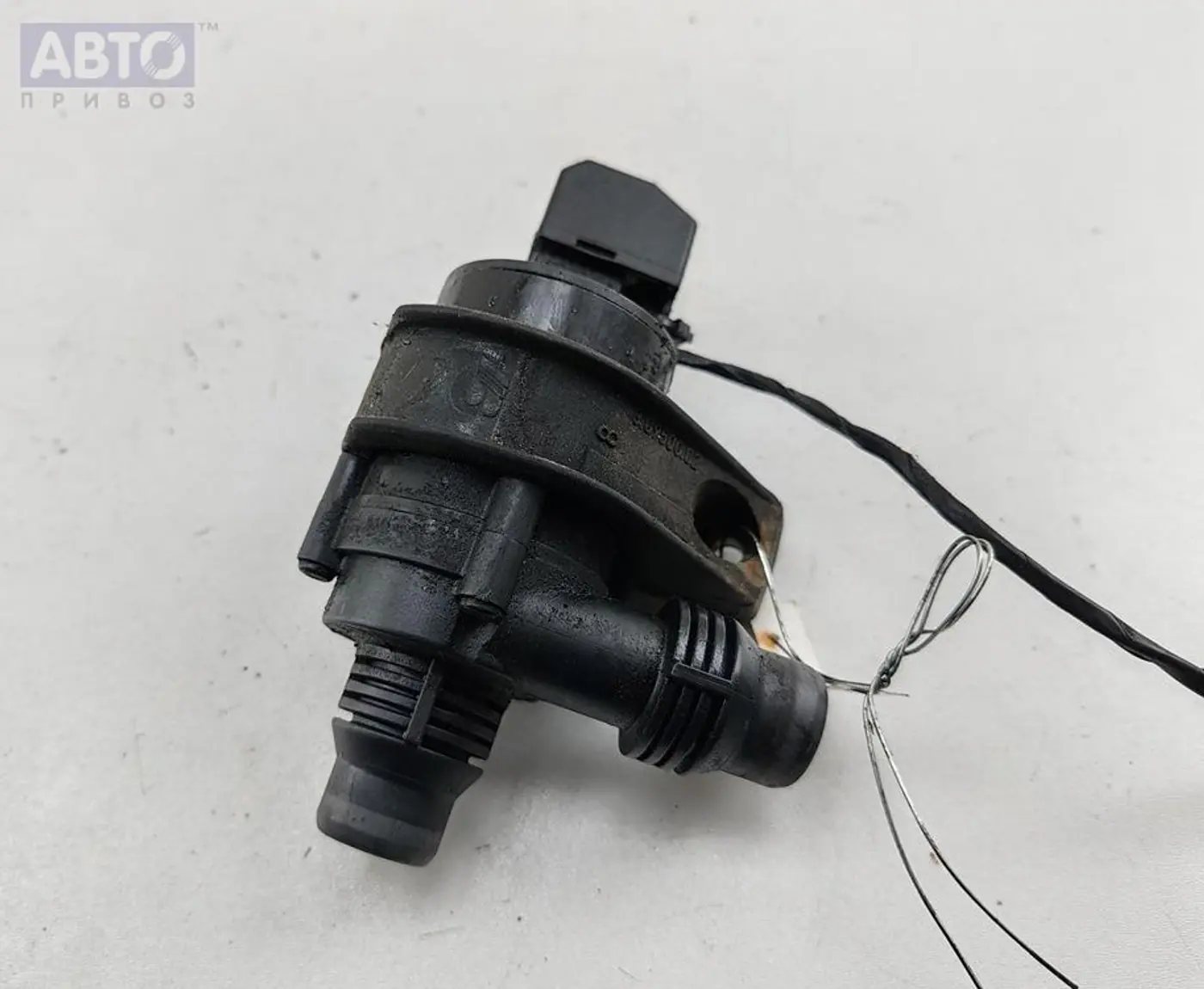 Помпа к BMW 5 series 2001