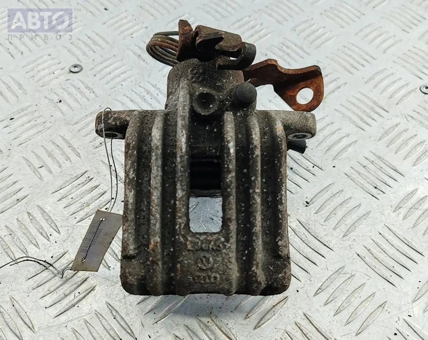 Суппорт к Audi A4 1998