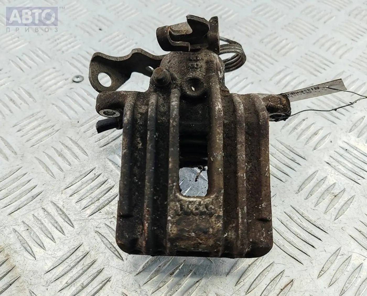Суппорт к Audi A4 1998