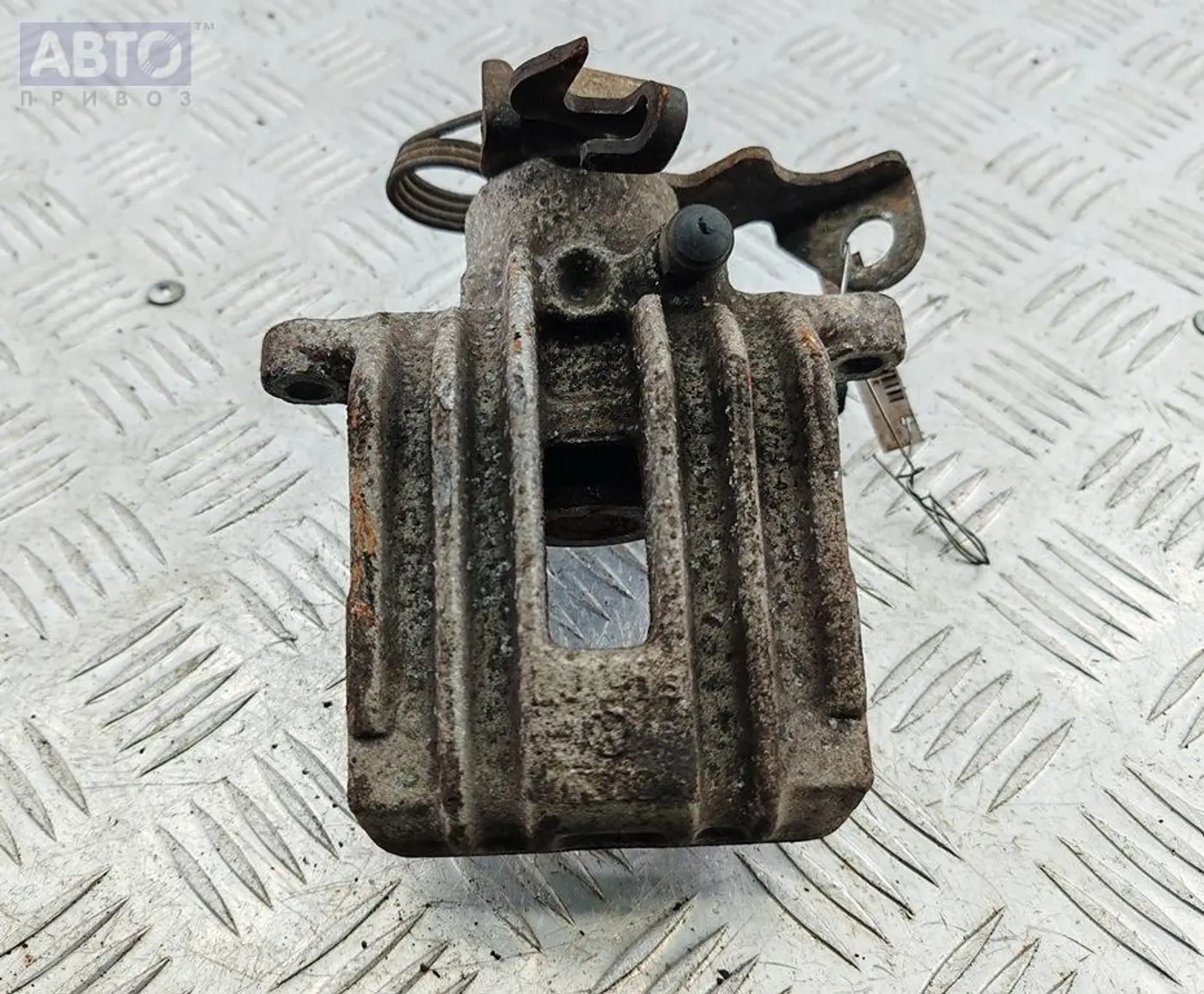 Суппорт к Audi A4 1999