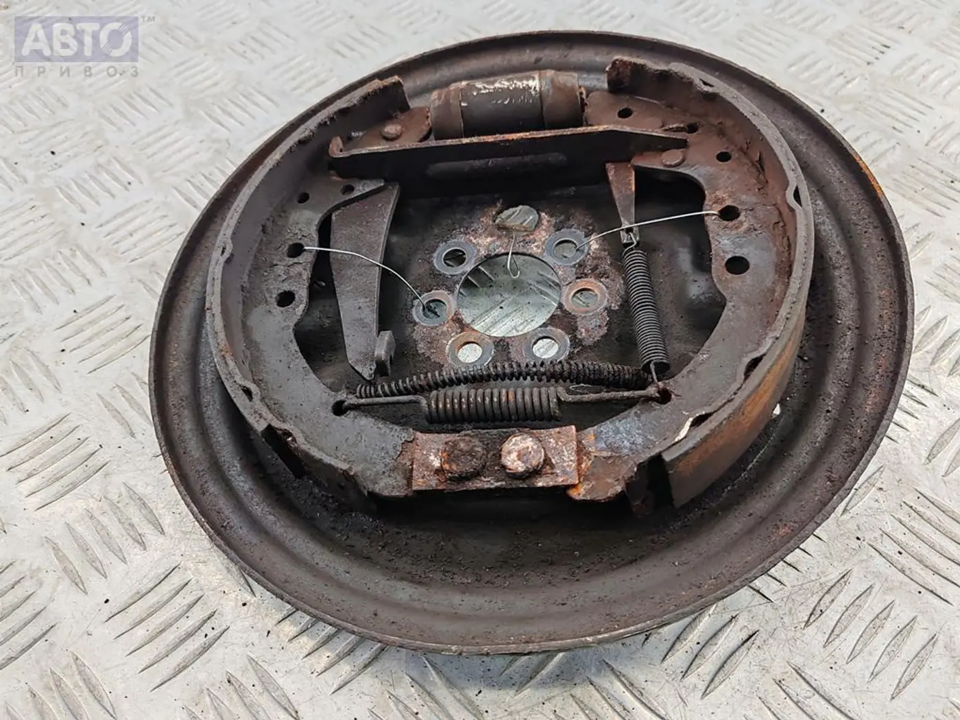 Кожух к Volkswagen Passat 1995