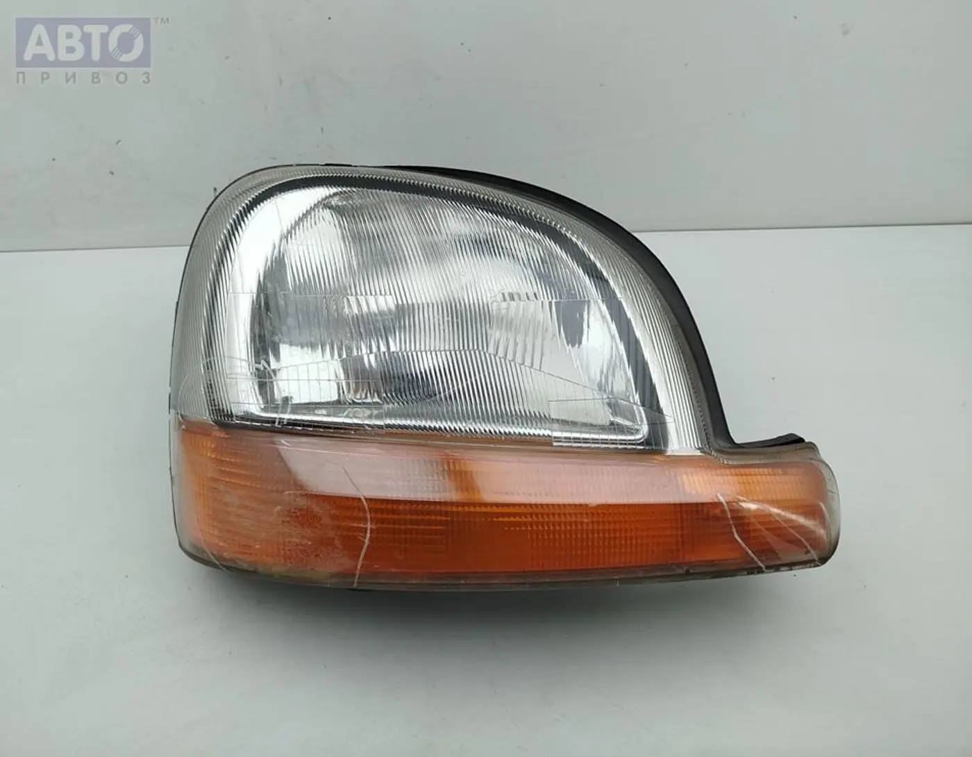 Фара правая к Renault Kangoo 2001