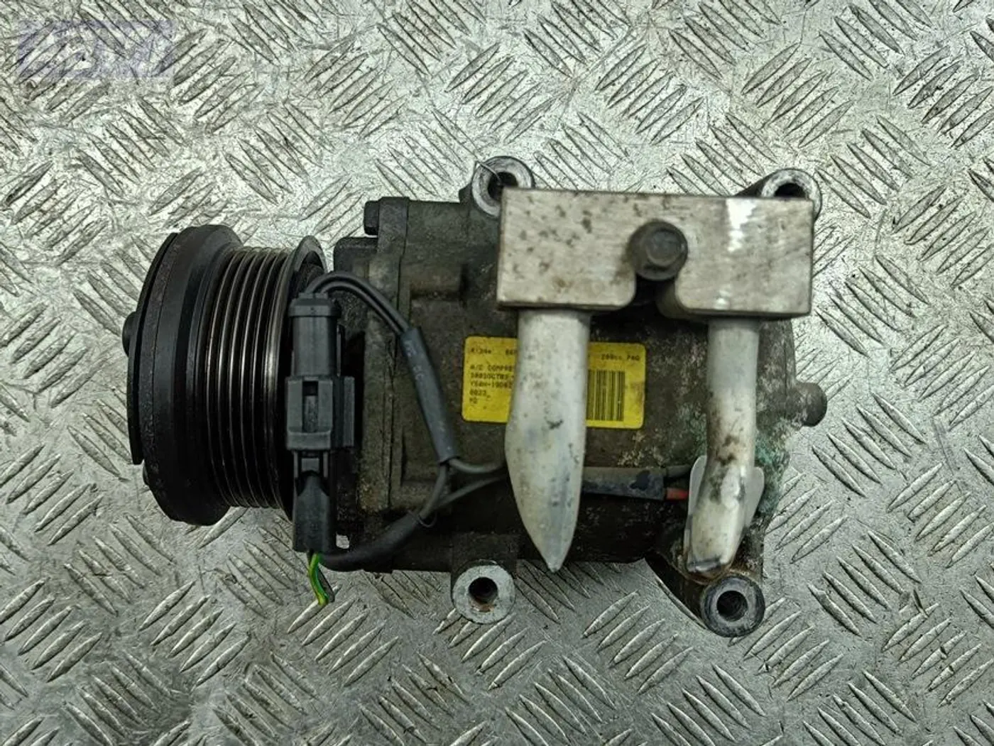 Компрессор кондиционера к Ford Fusion 2002