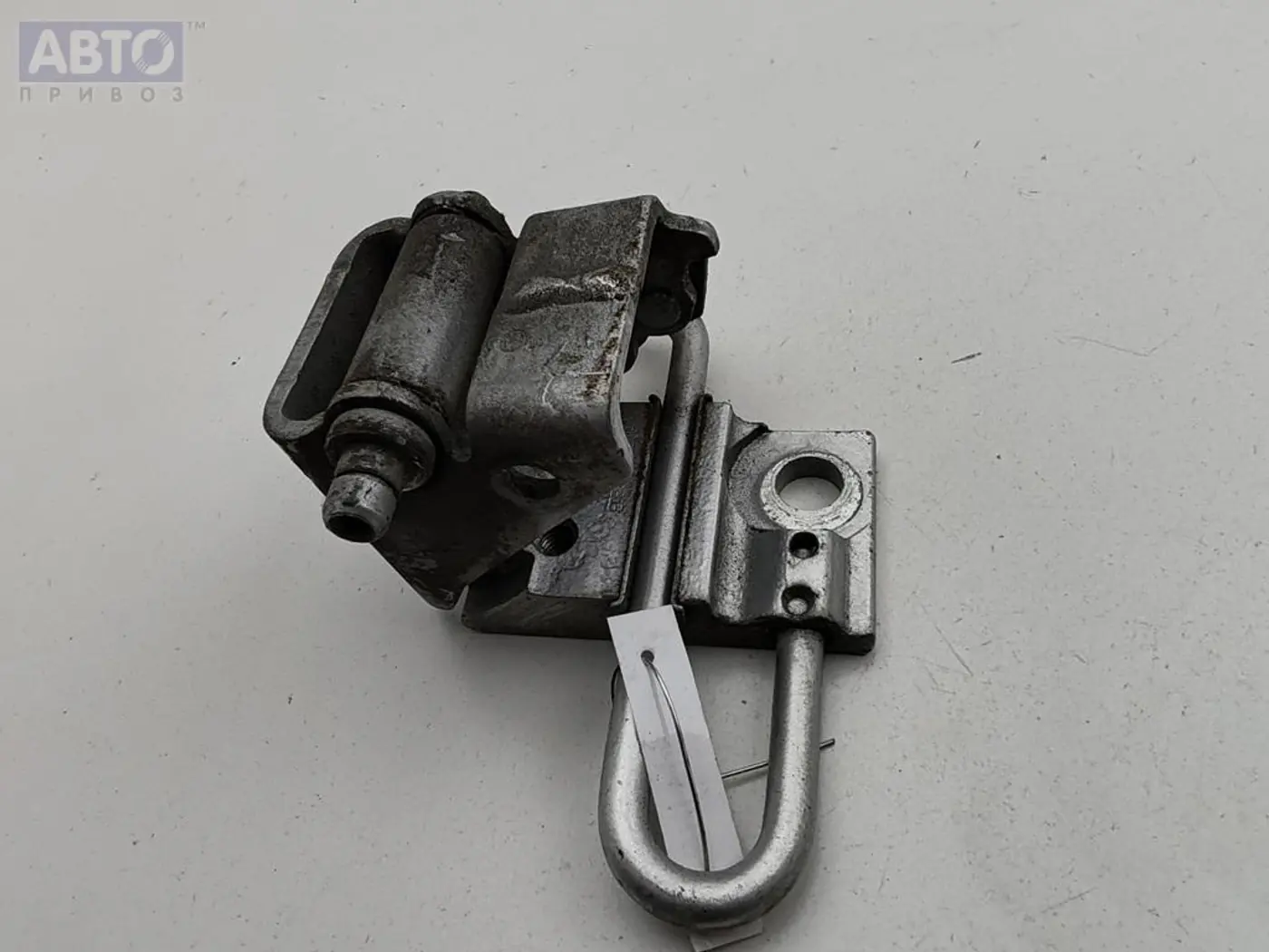 Петли к Volkswagen Passat 2008