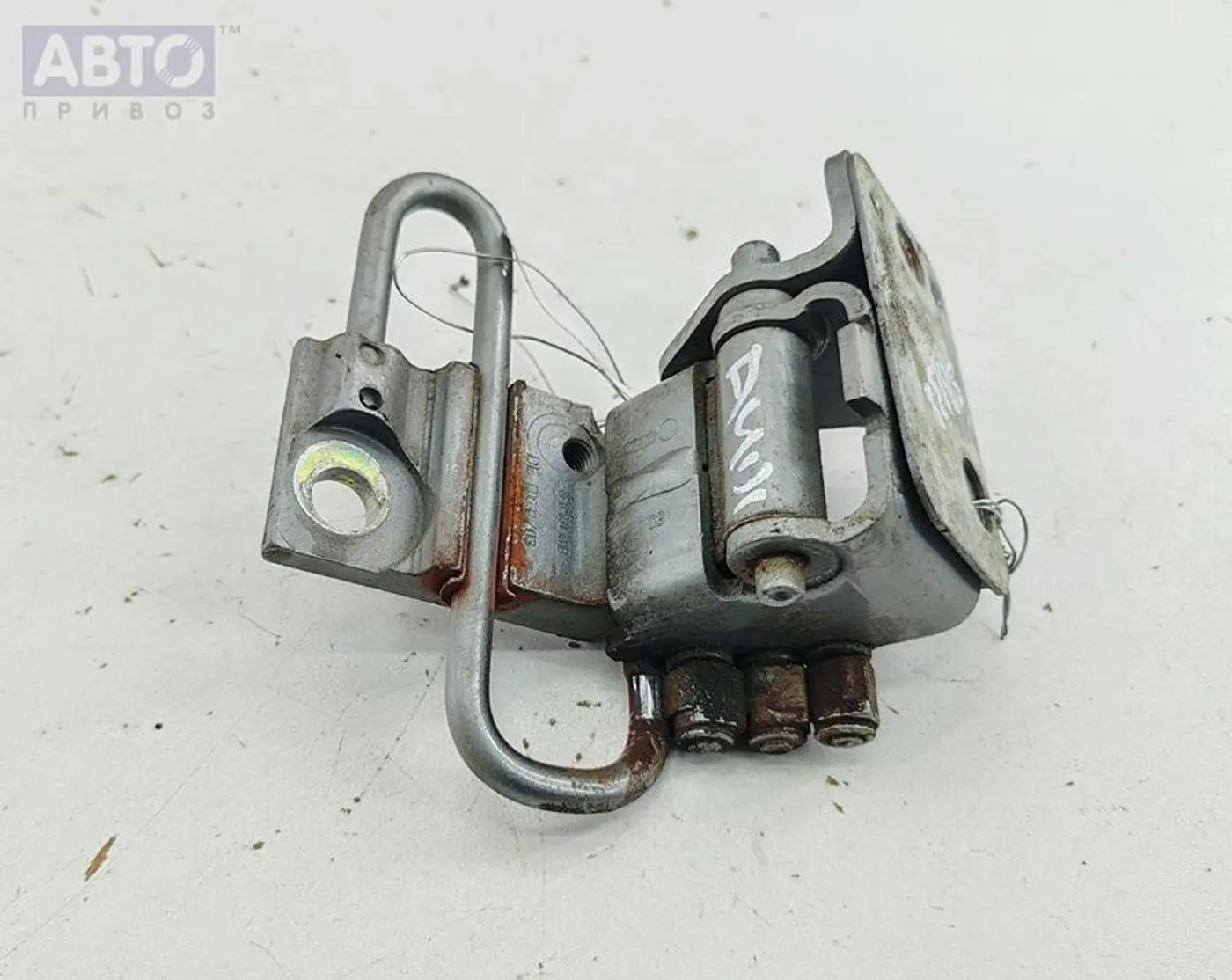 Петли к Audi A4 2003