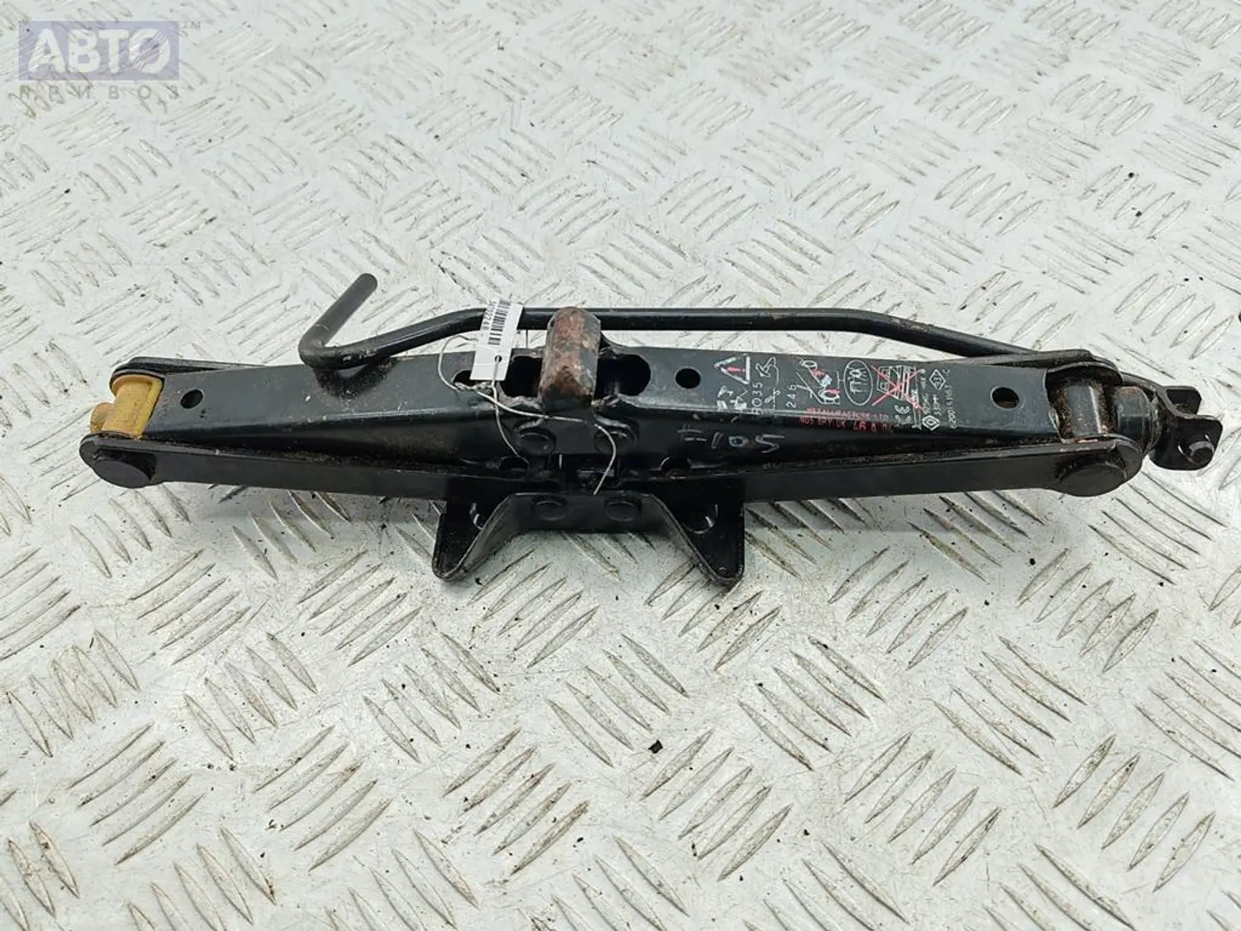 Домкрат к Renault Megane 2004