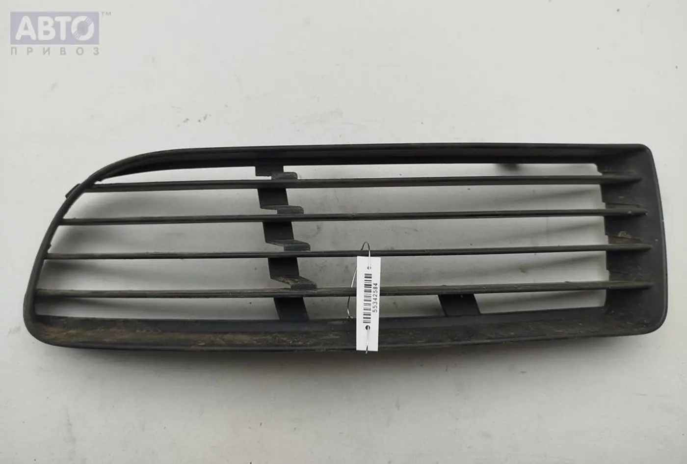Решетка бампера к SEAT Alhambra 2001