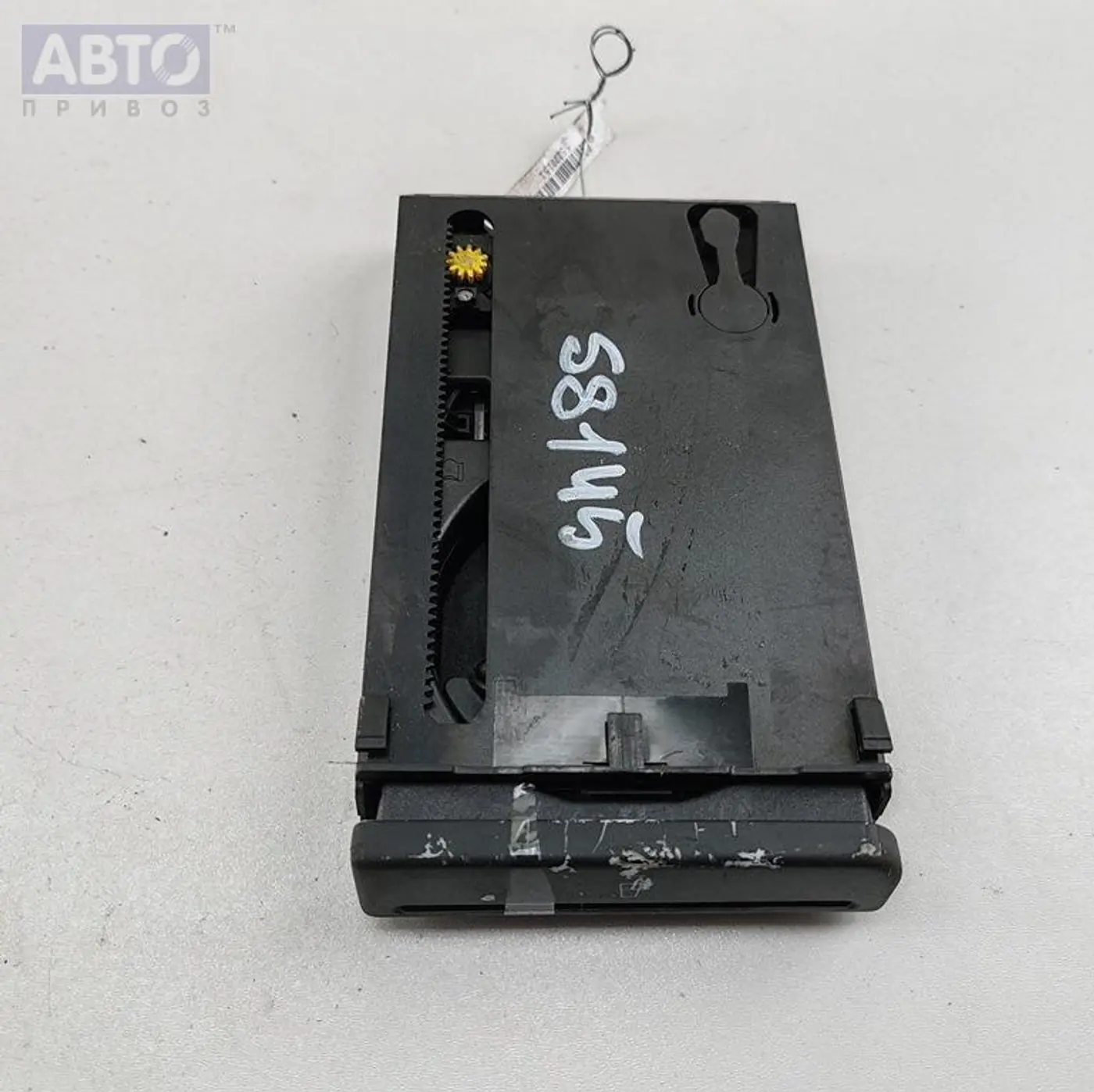 Подстаканник к Audi A4 2003