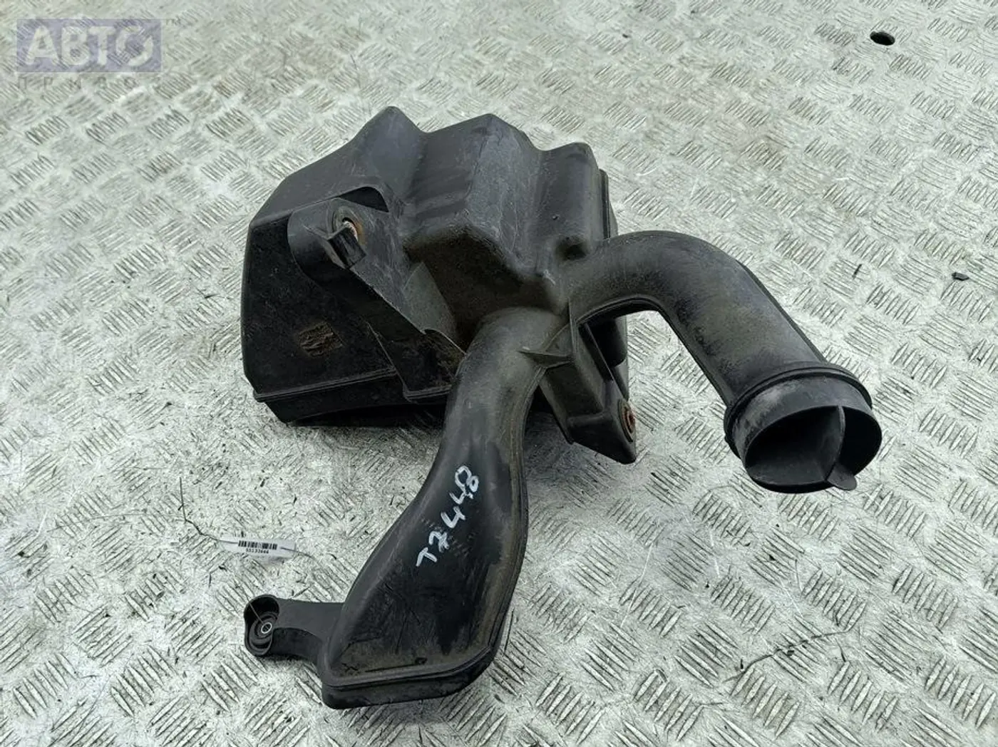 Воздухозаборник к Ford Focus 2004