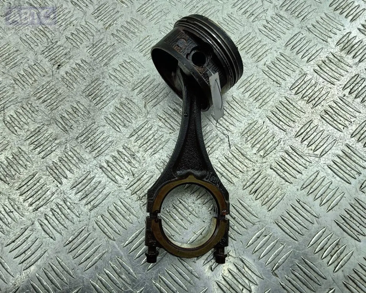 Поршень к Opel Omega 2001