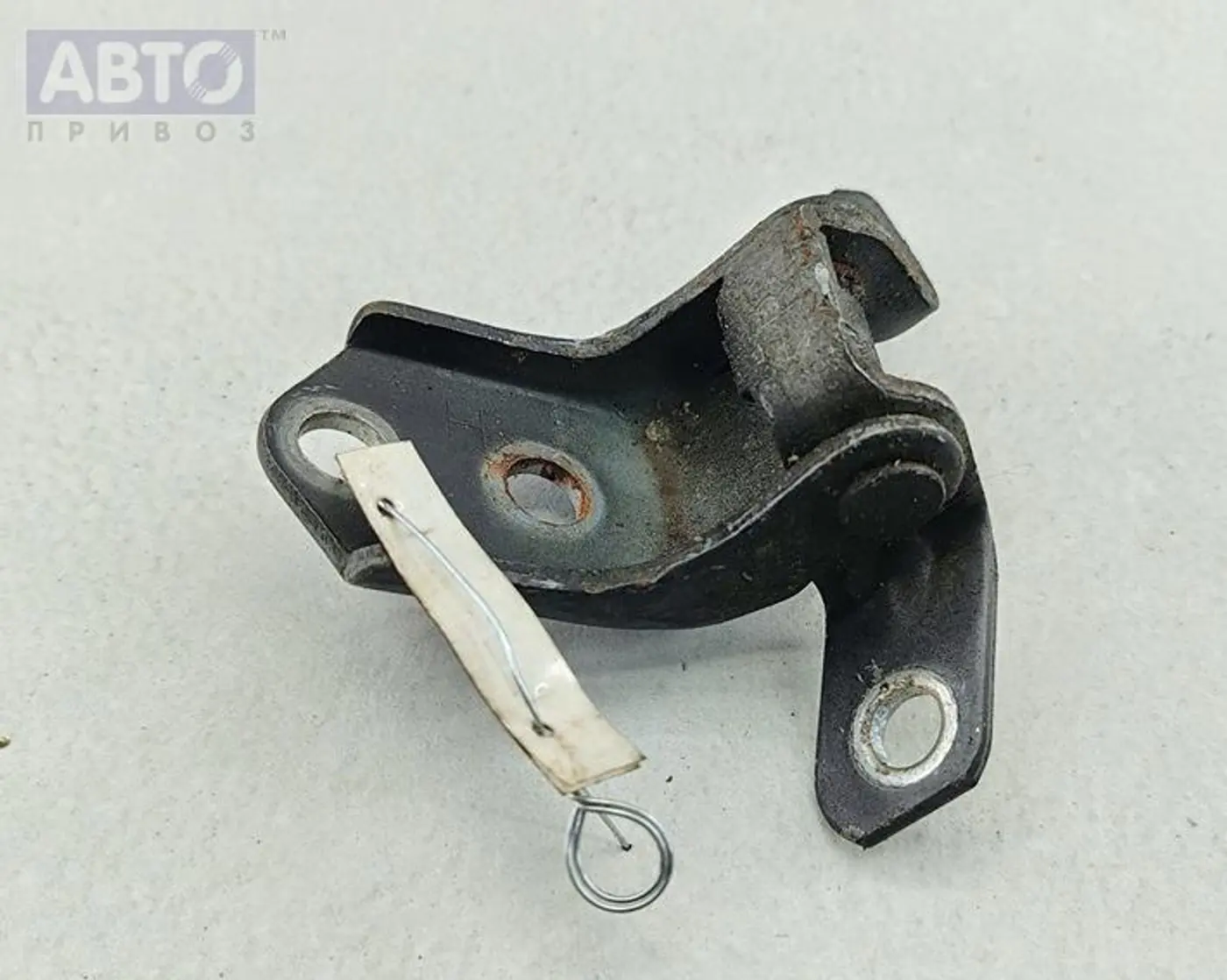 Петли к Mazda 6 2006