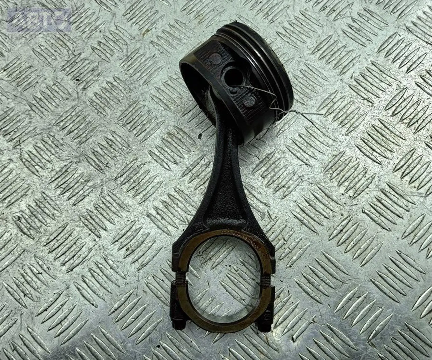 Поршень к Opel Omega 2001