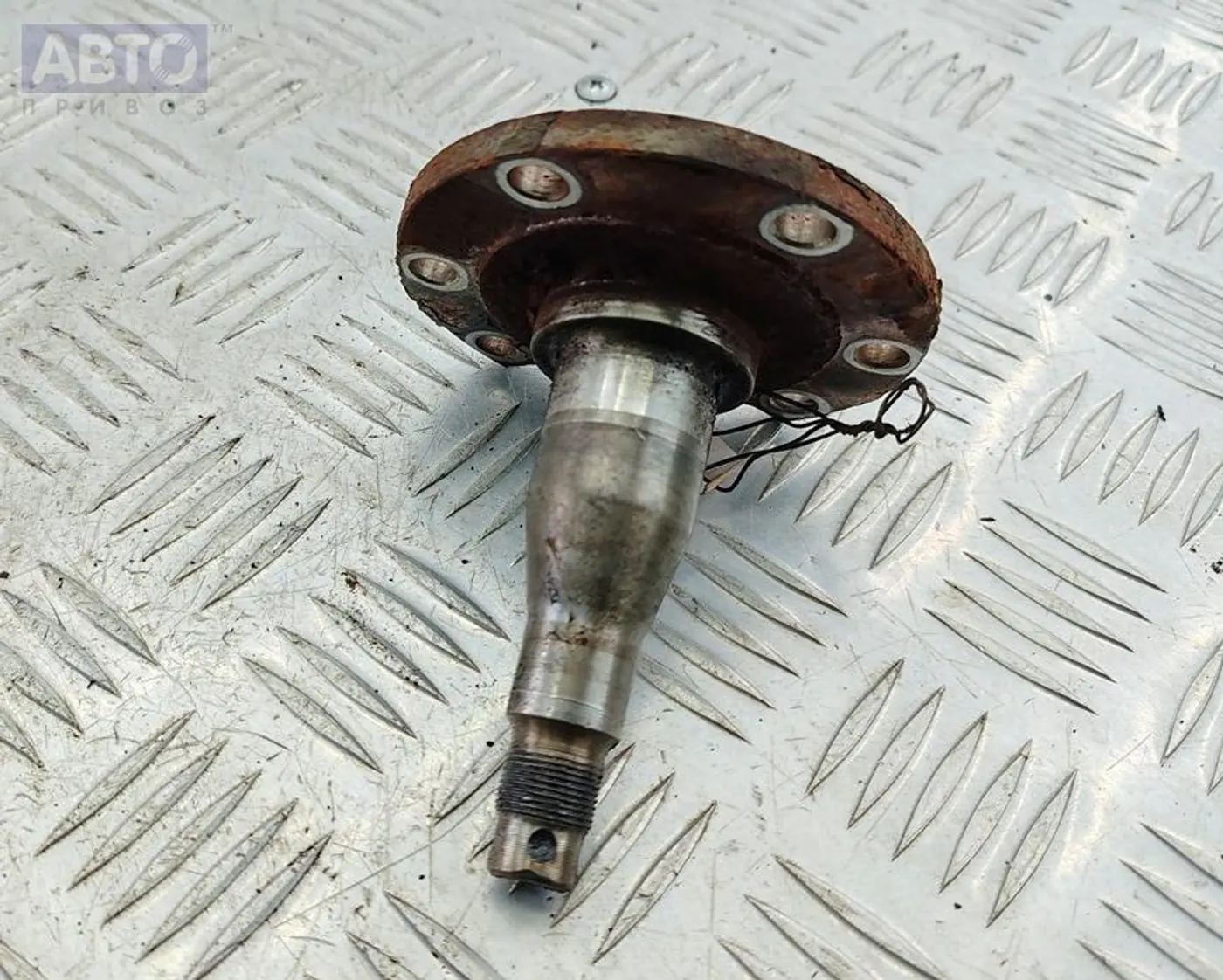 Ось ступицы к Audi A4 1997