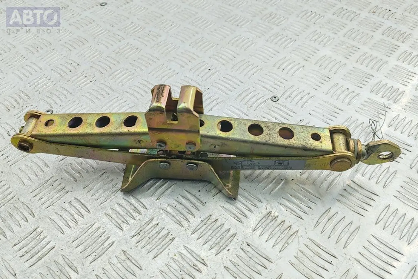 Домкрат к Mitsubishi Space Star 1999