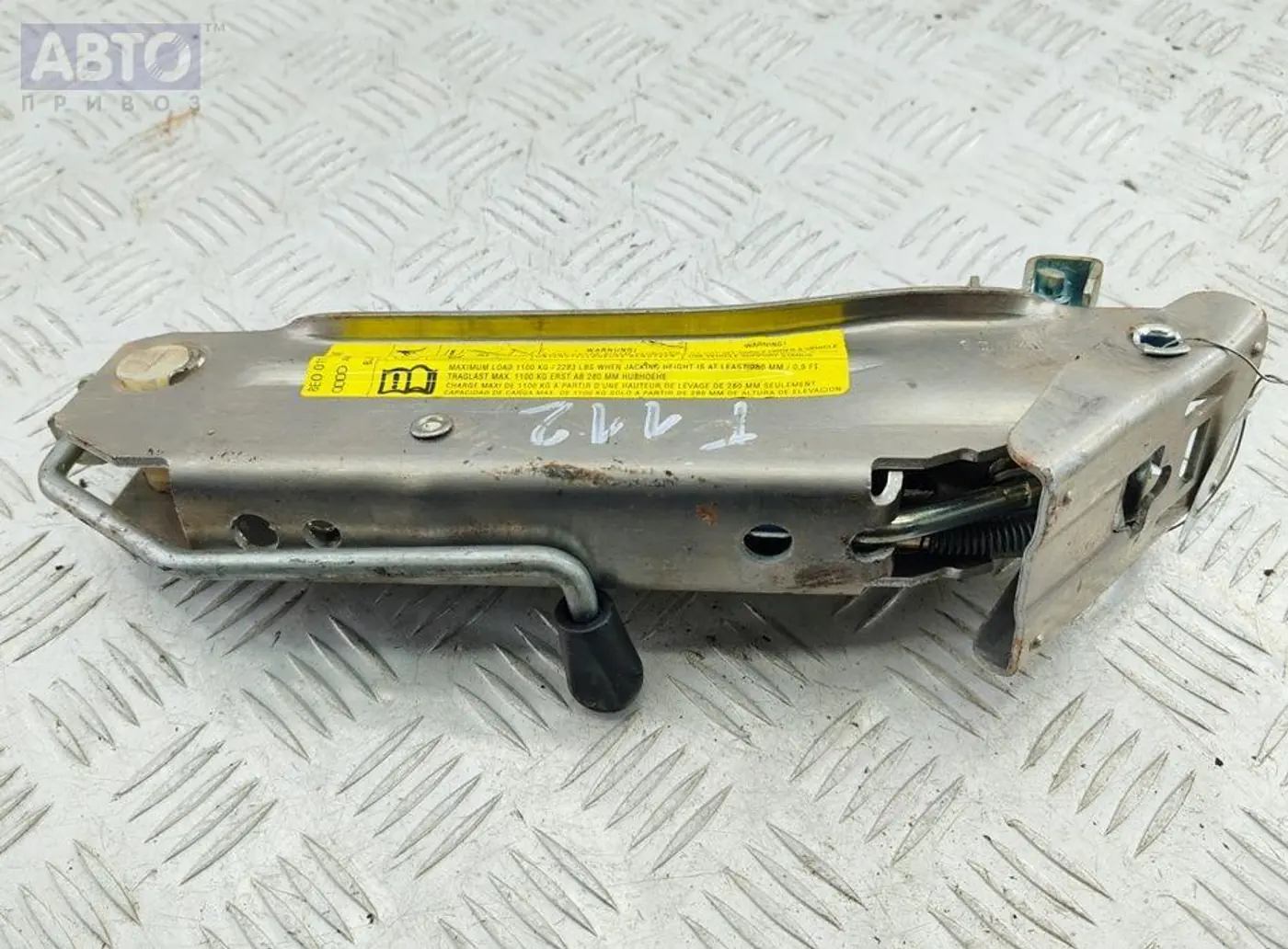 Домкрат к Audi A4 2004