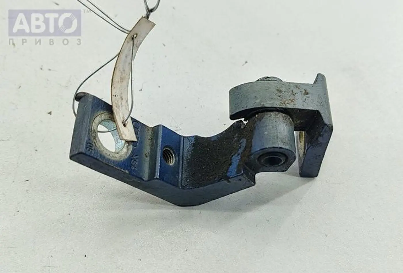 Петли к Audi A4 2005