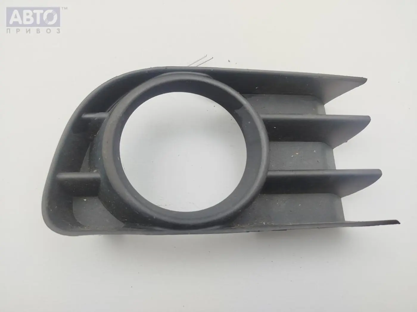 Рамка фары к Renault Megane 2004