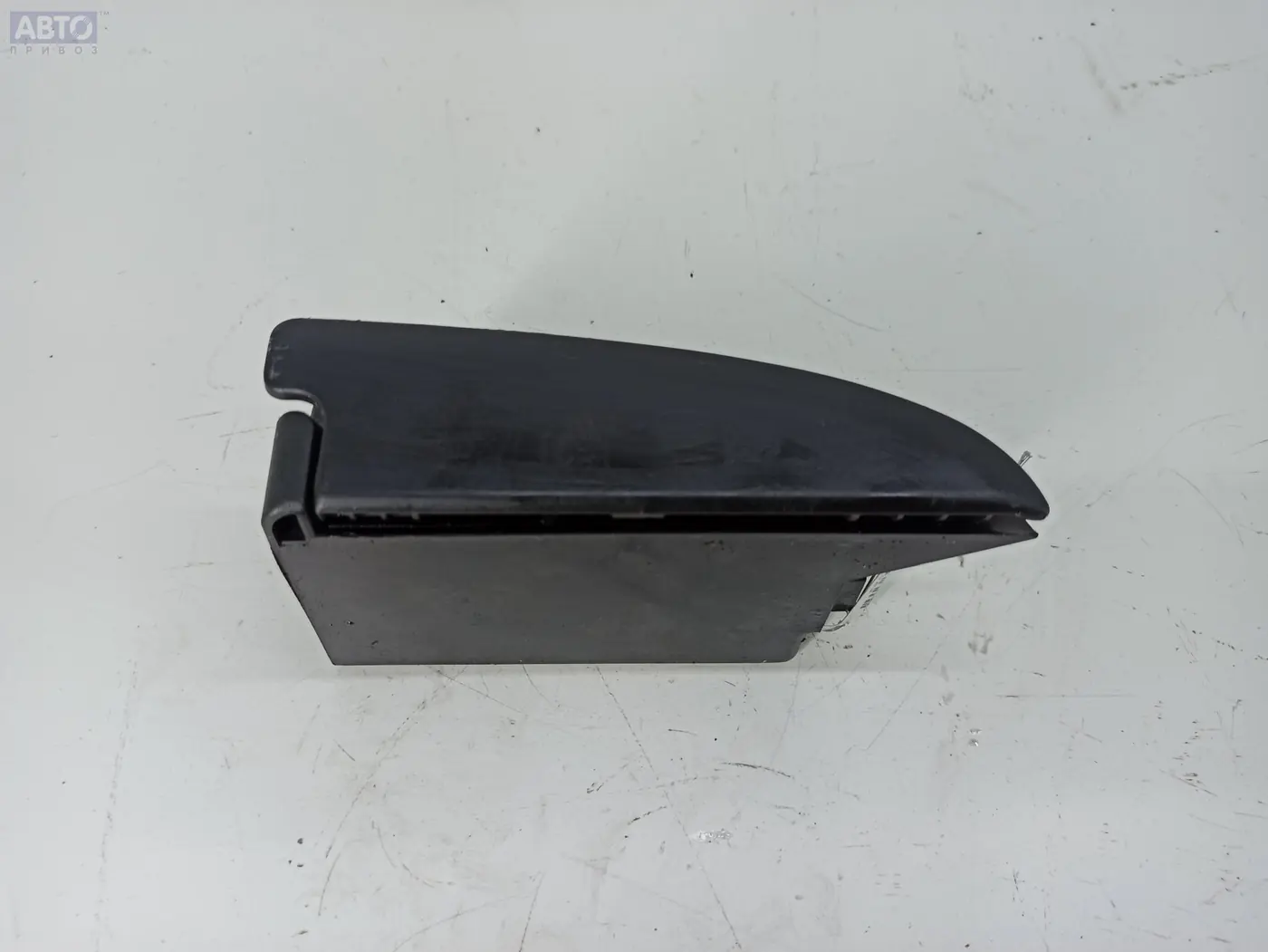 Пепельница к Audi 100 1992