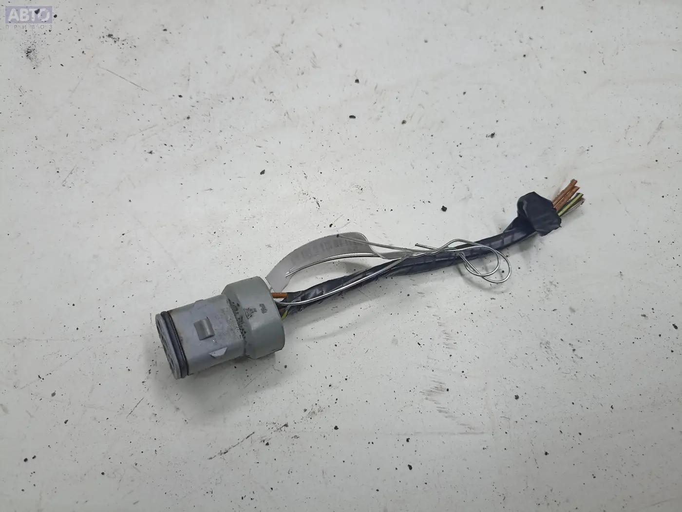 Разъем AUX / USB к Opel Astra 1994