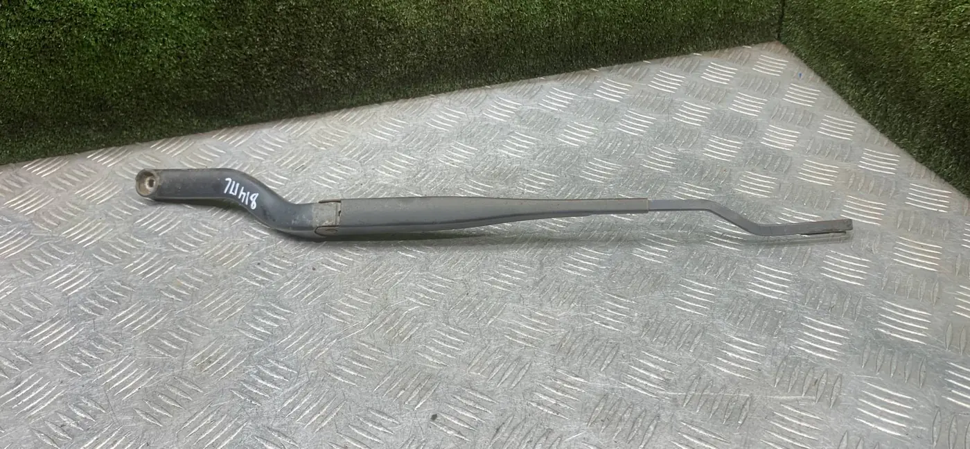 Щеткодержатель к Opel Vectra 2003