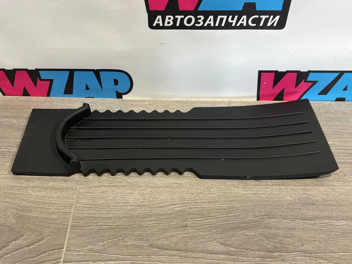 Коврик центральной консоли к Tesla Model S 2018
