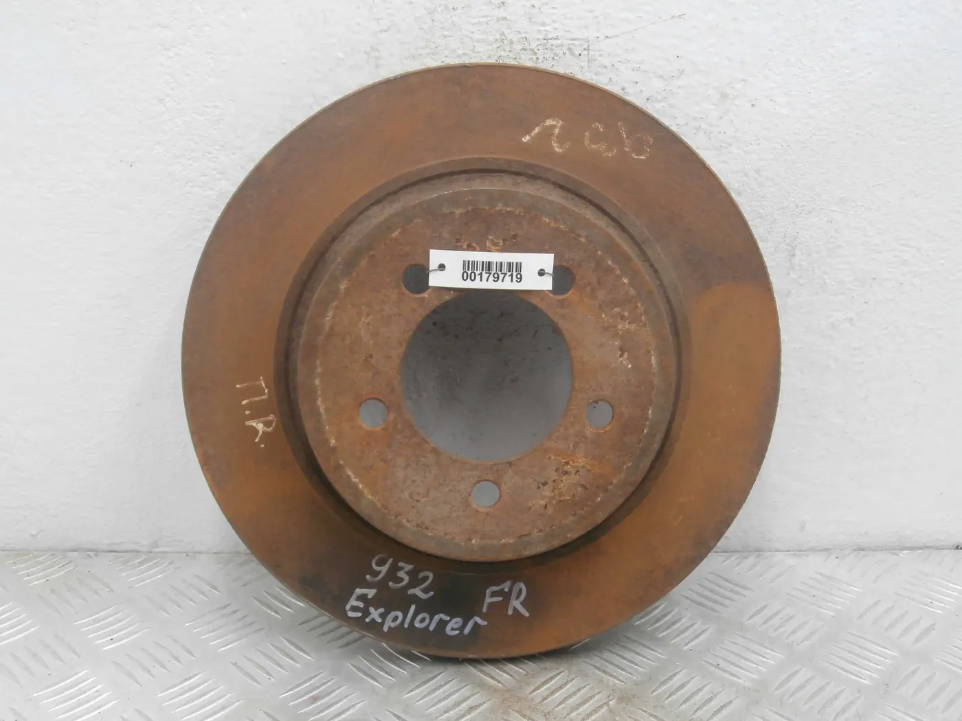 Диск тормозной передний к Ford Explorer 2004