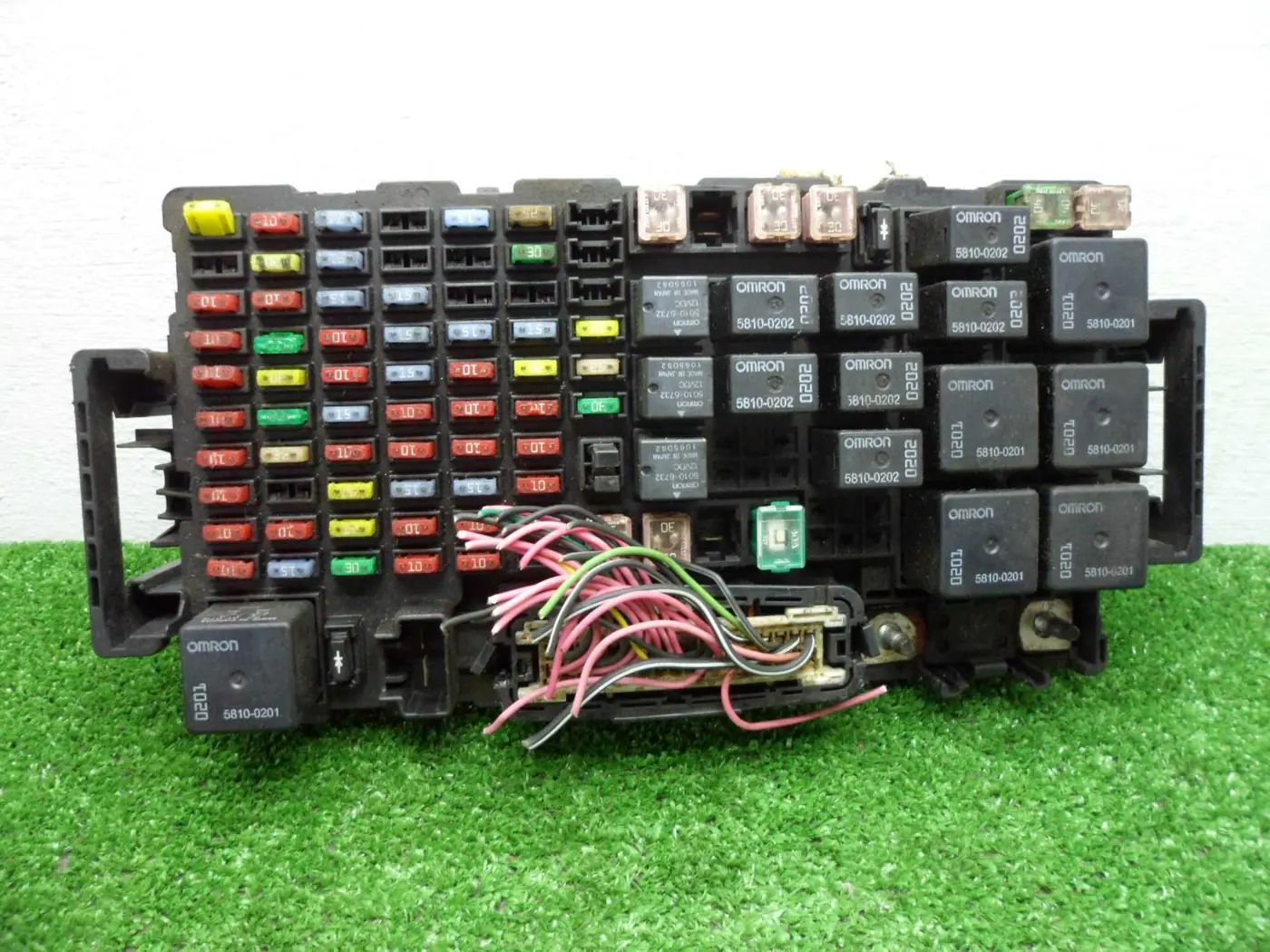 Блок предохранителей к Hummer H3 2006