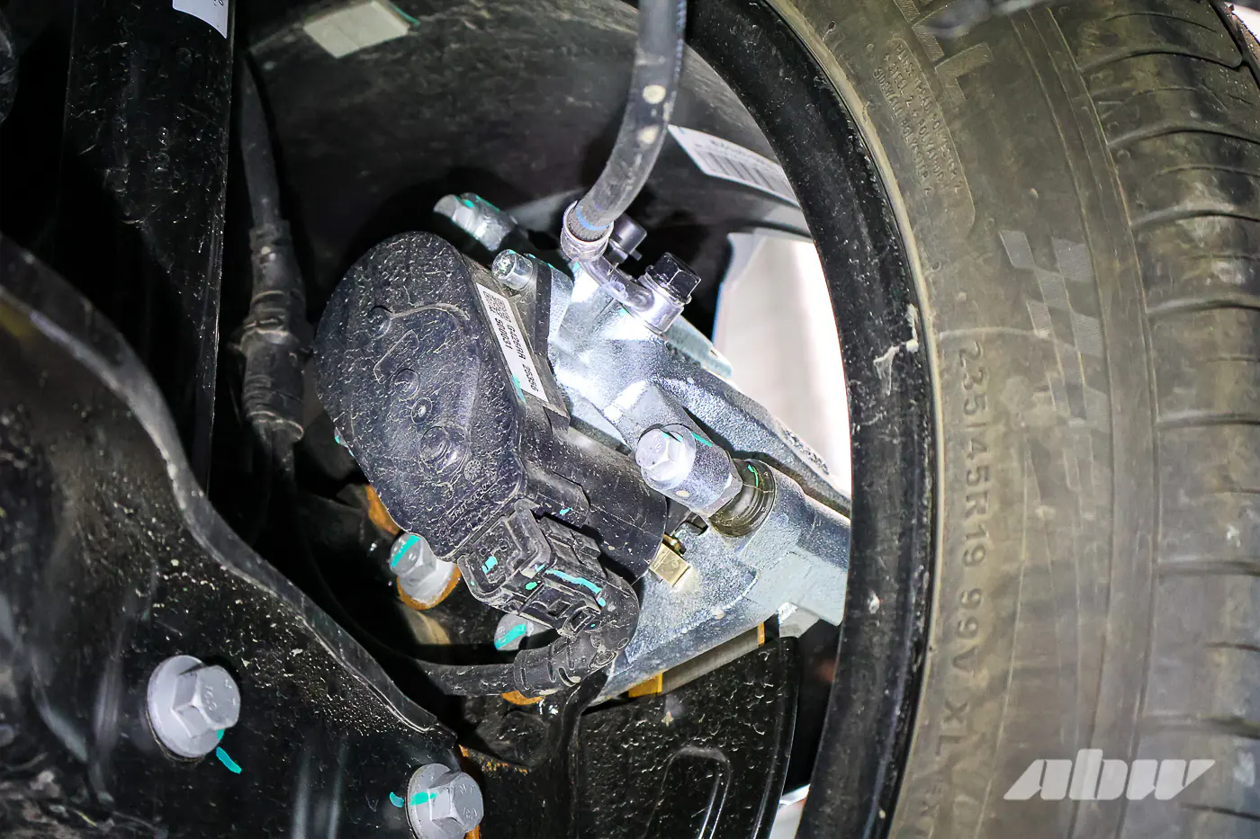 Чем удивит новичок: разборка Geely Cityray