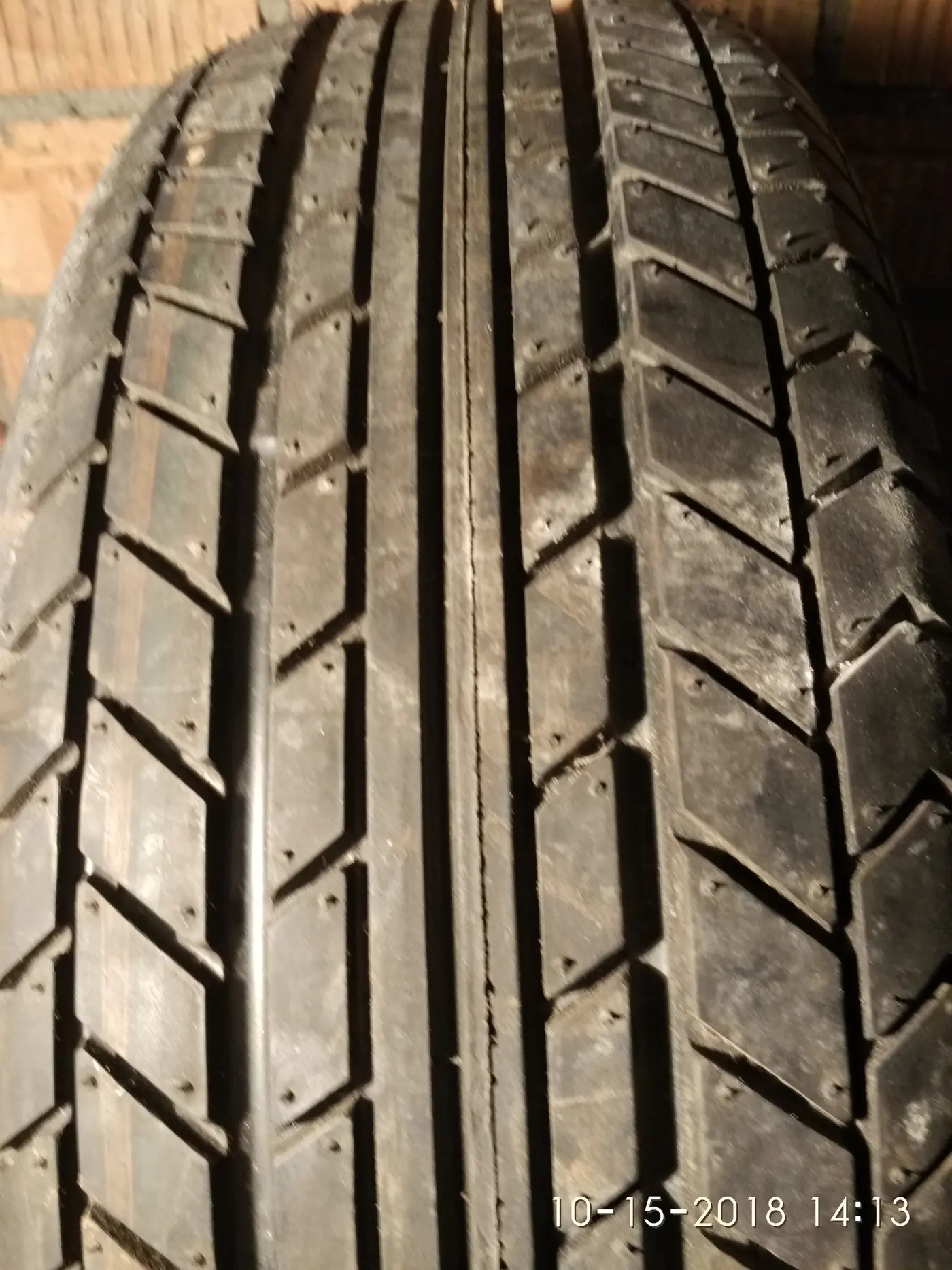 R15 195 60 Champiro 60