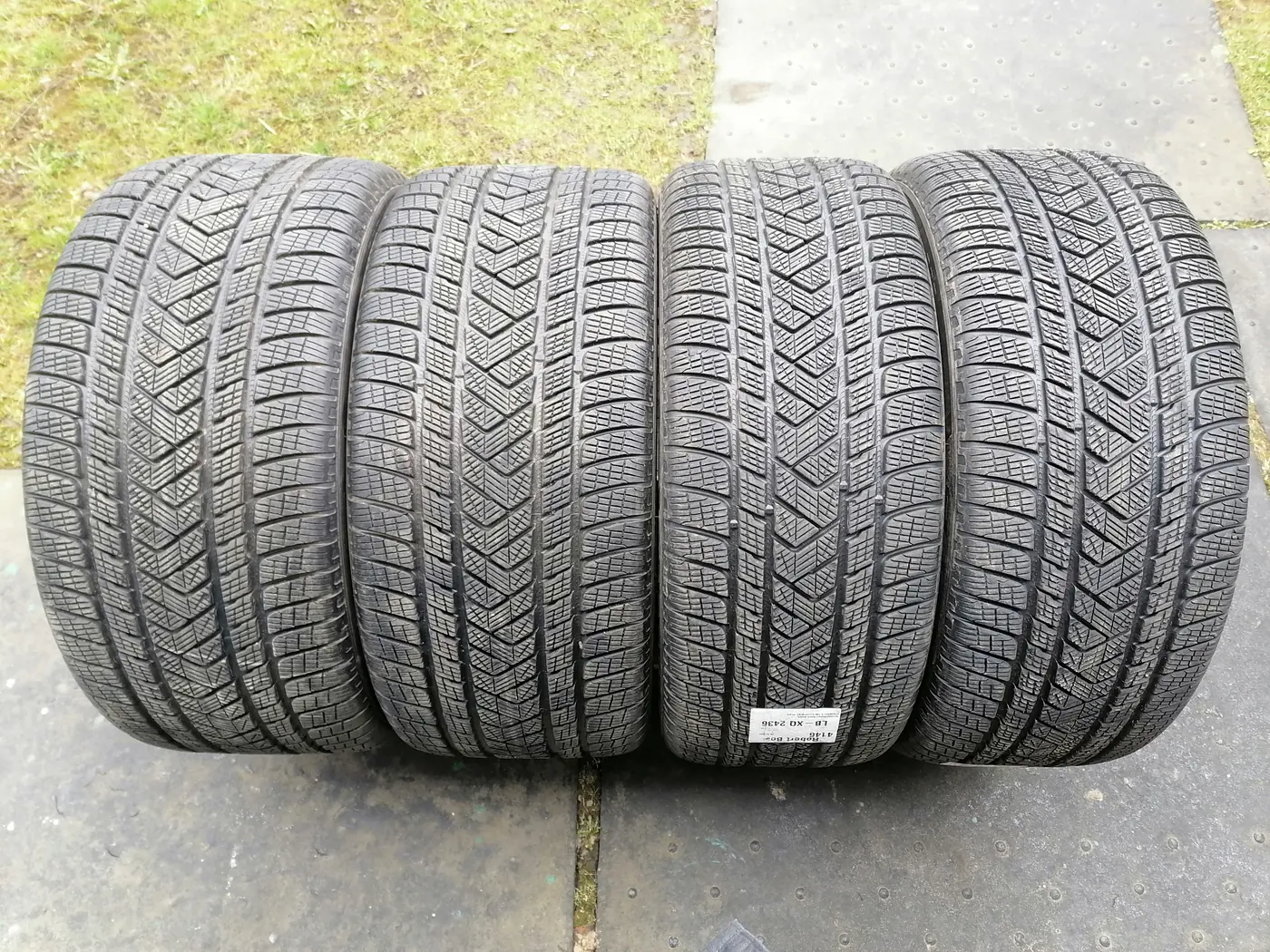 R21 275 40 Pirelli Scorpion Winter